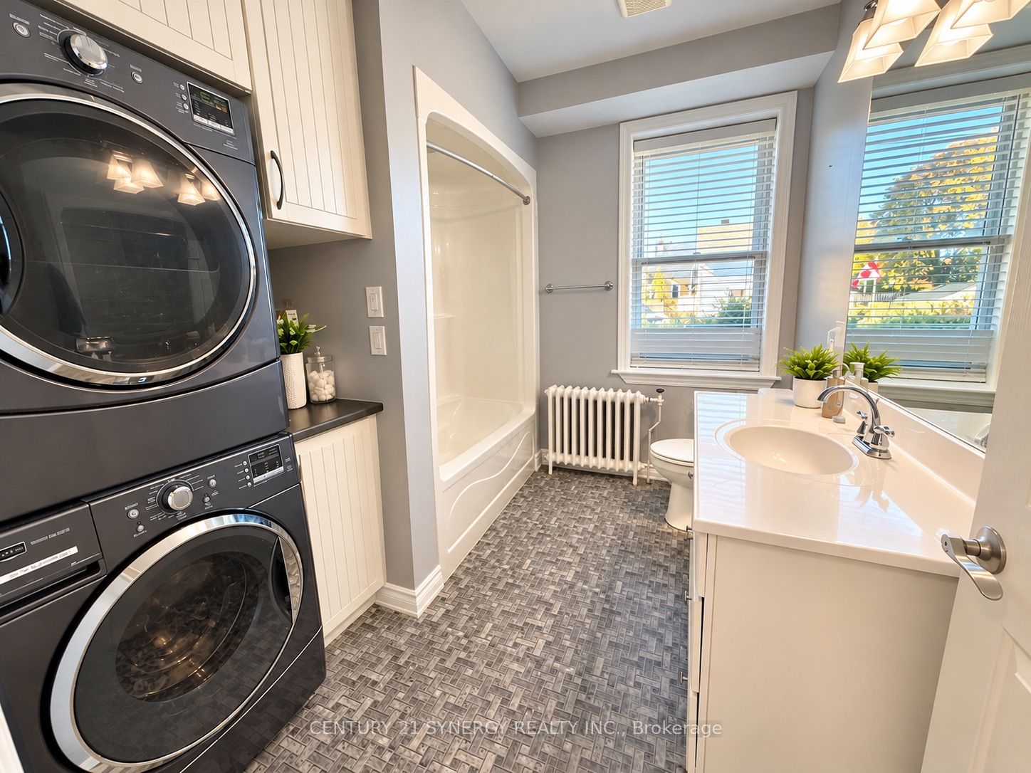 15 Strathcona Street Property Photo 45