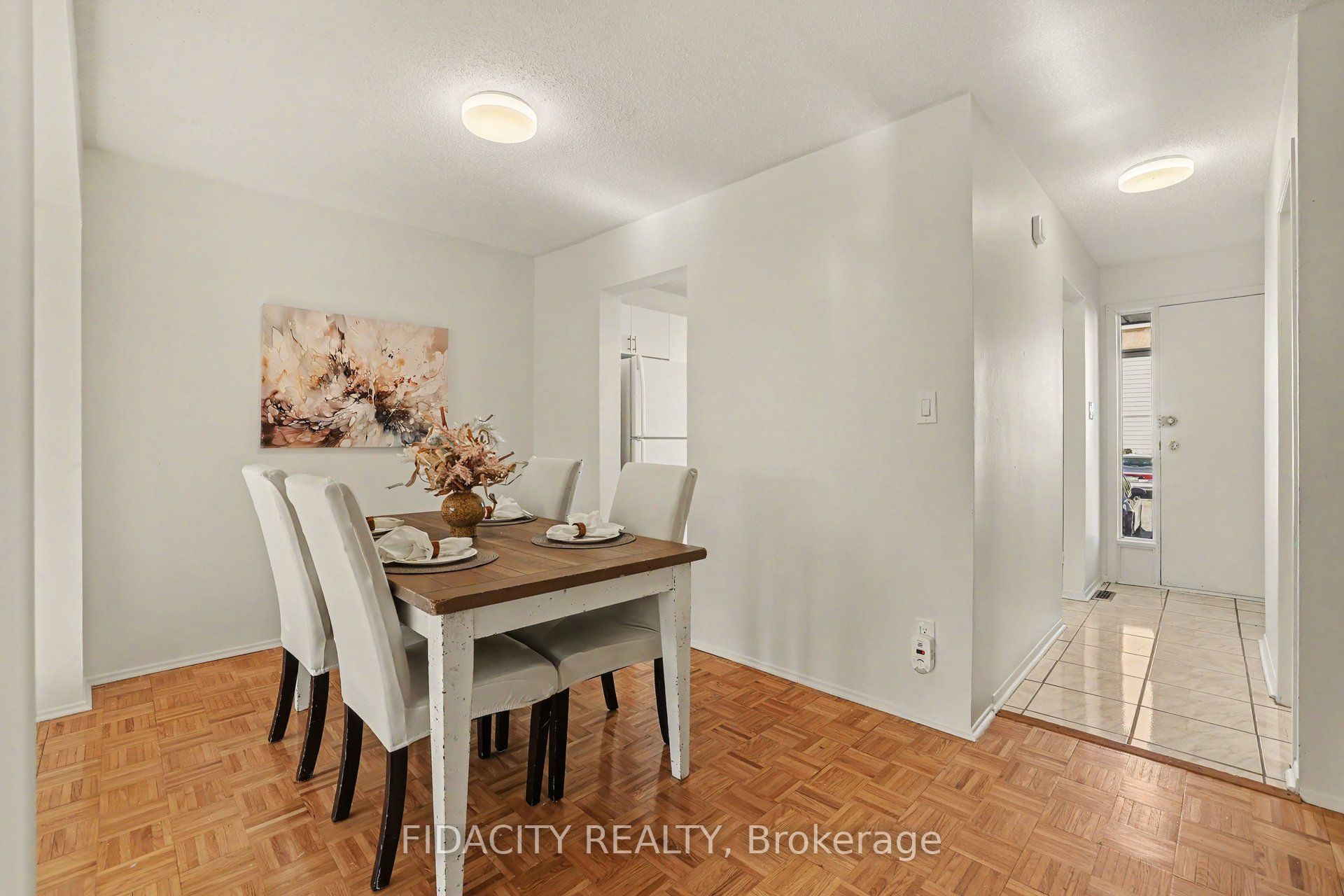 44 Foxfield Drive E Property Photo 6
