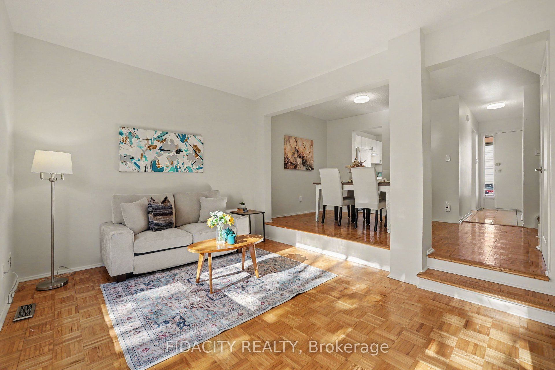 44 Foxfield Drive E Property Photo 8