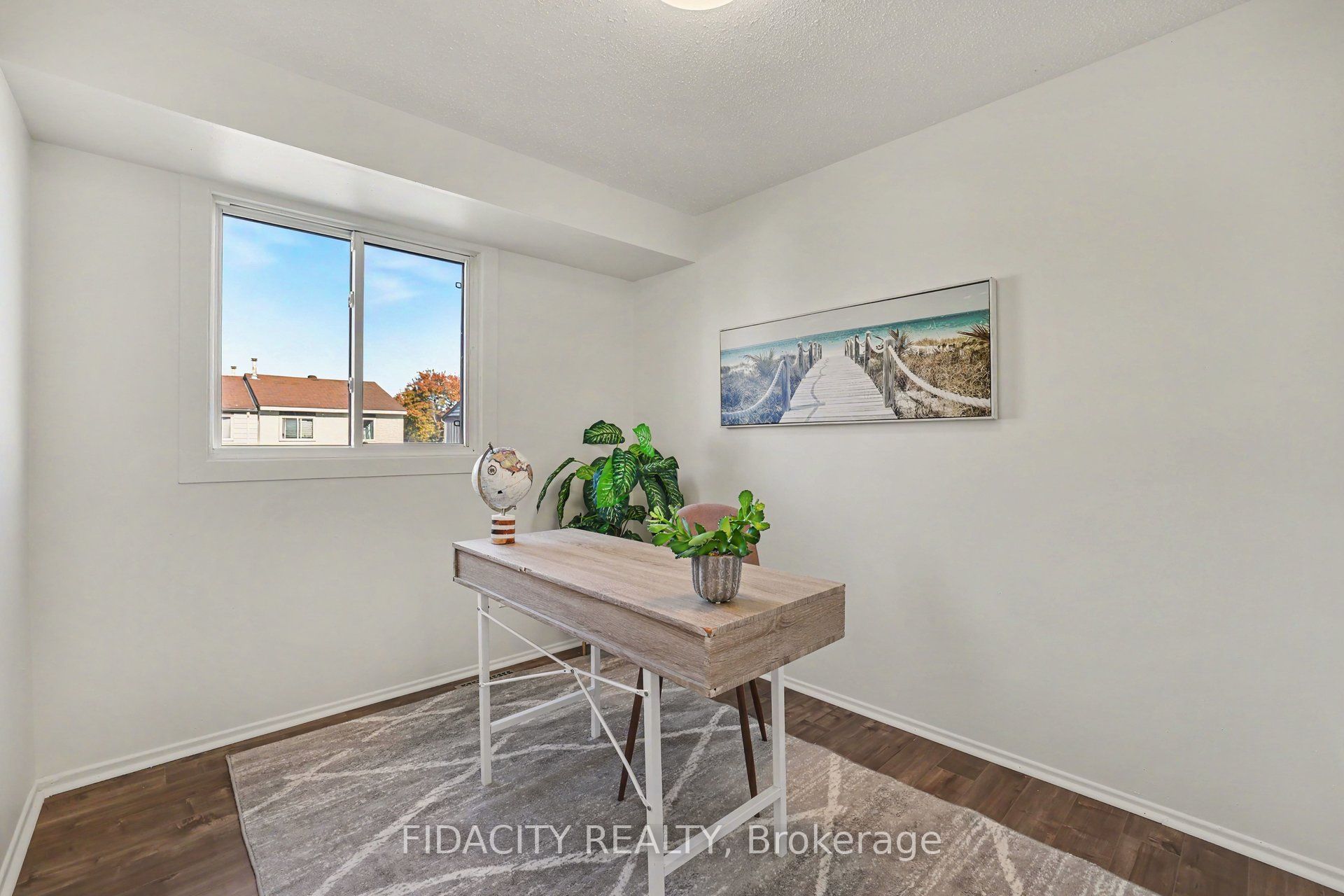 44 Foxfield Drive E Property Photo 11