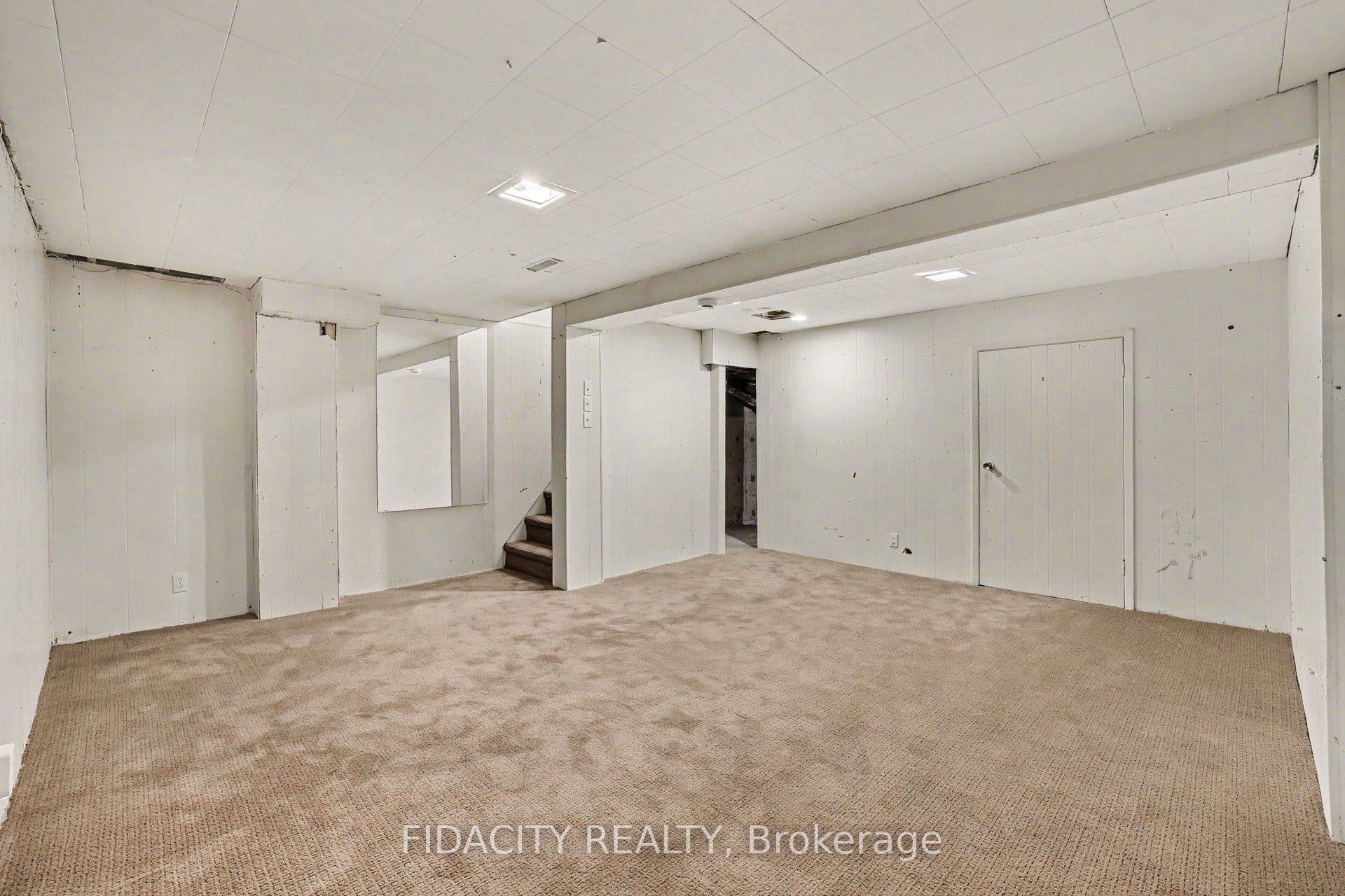 44 Foxfield Drive E Property Photo 16