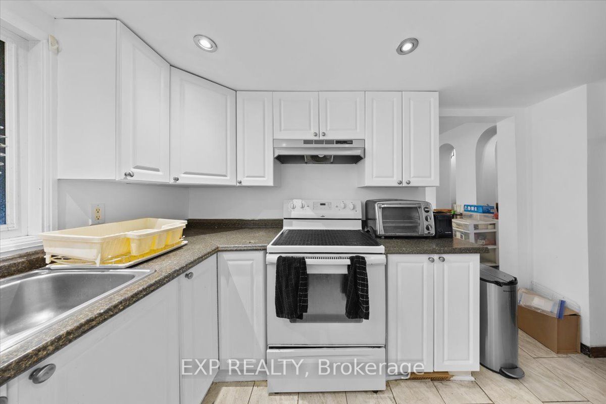 445 Hilson Avenue Property Photo 9