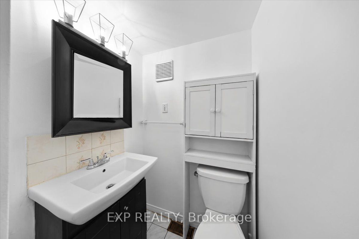 445 Hilson Avenue Property Photo 11