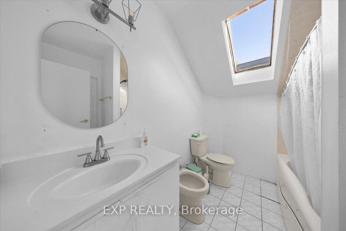 445 Hilson Avenue Property Photo 17