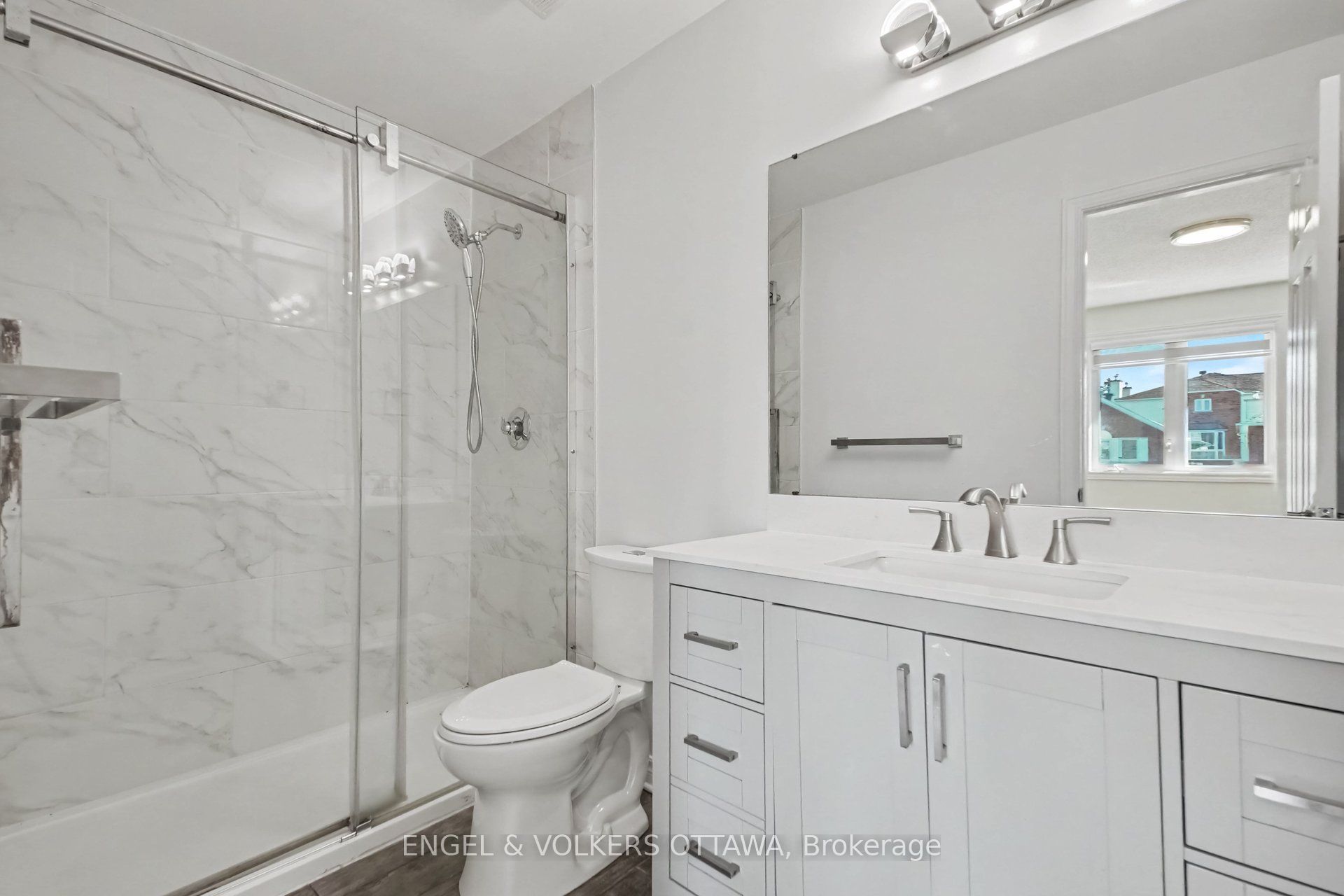 29 Woodbury Crescent Property Photo 18