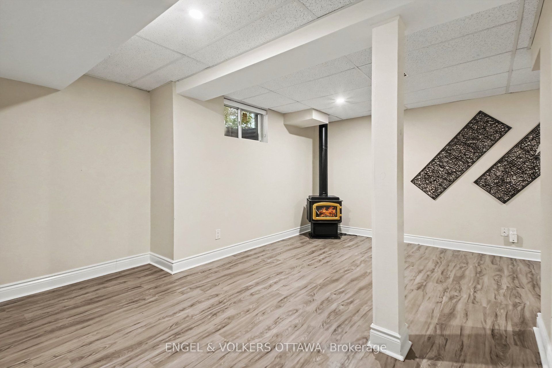 29 Woodbury Crescent Property Photo 25