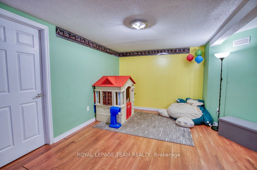 196 Allison Avenue Property Photo 28