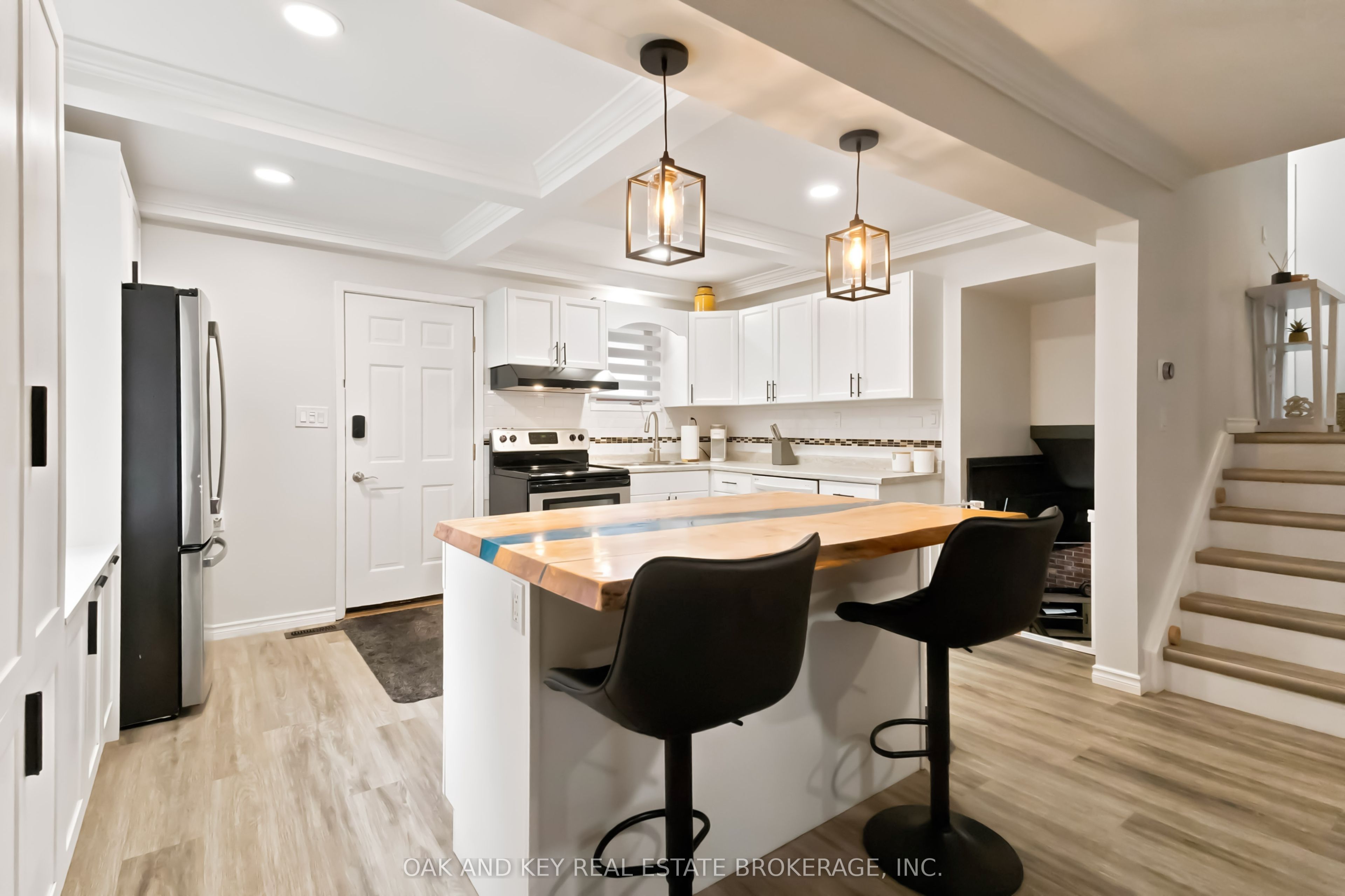 1 Vanier Place Property Photo 7