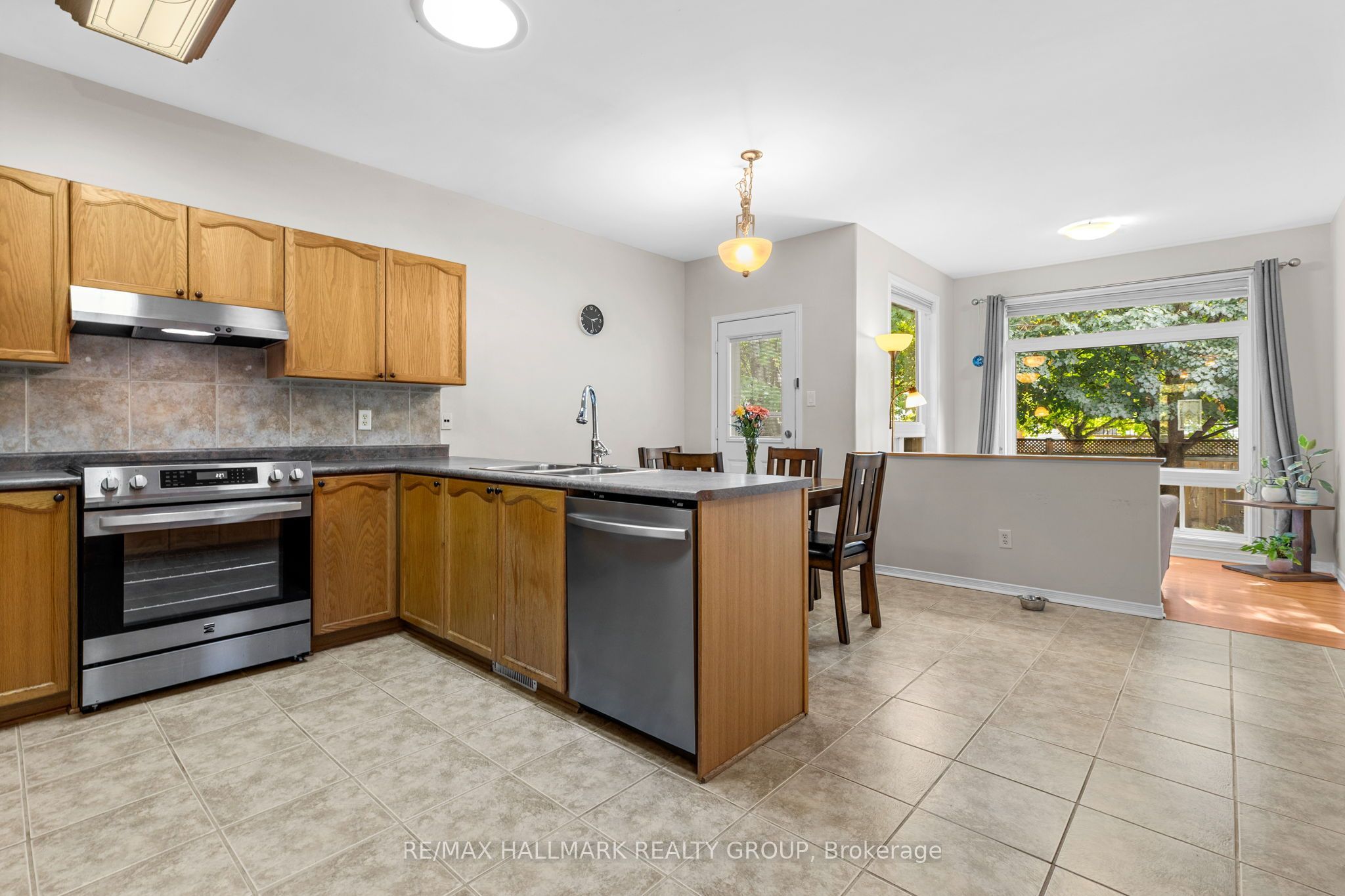 5 Rayburn Street Property Photo 6