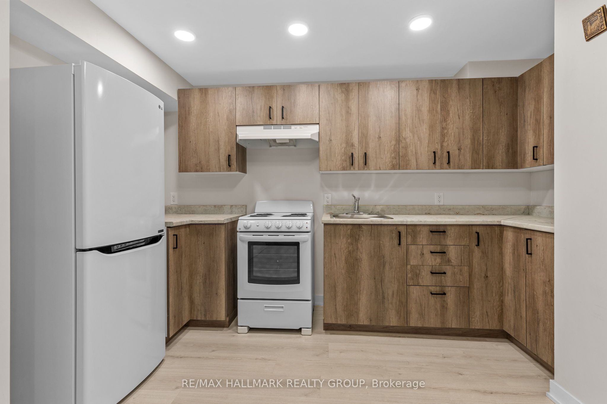 5 Rayburn Street Property Photo 23