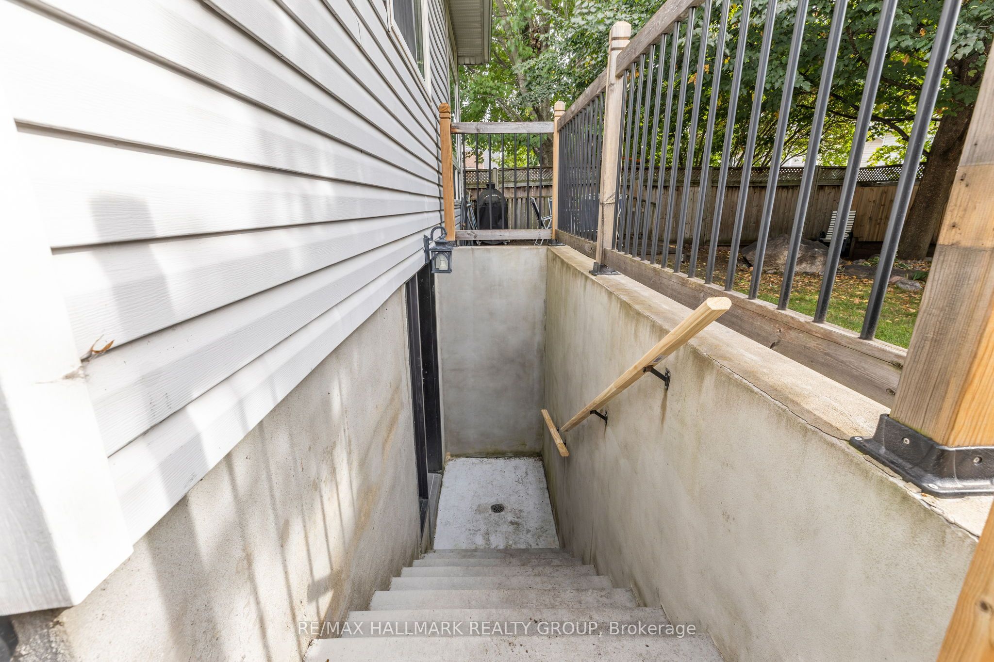 5 Rayburn Street Property Photo 27