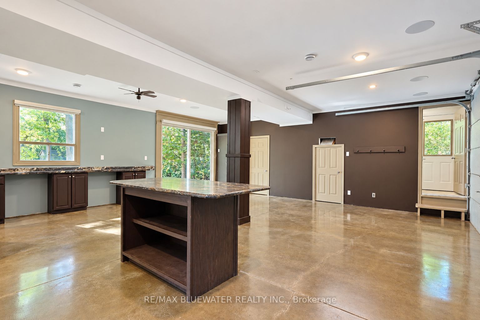 10138 Edmonds Boulevard Property Photo 25