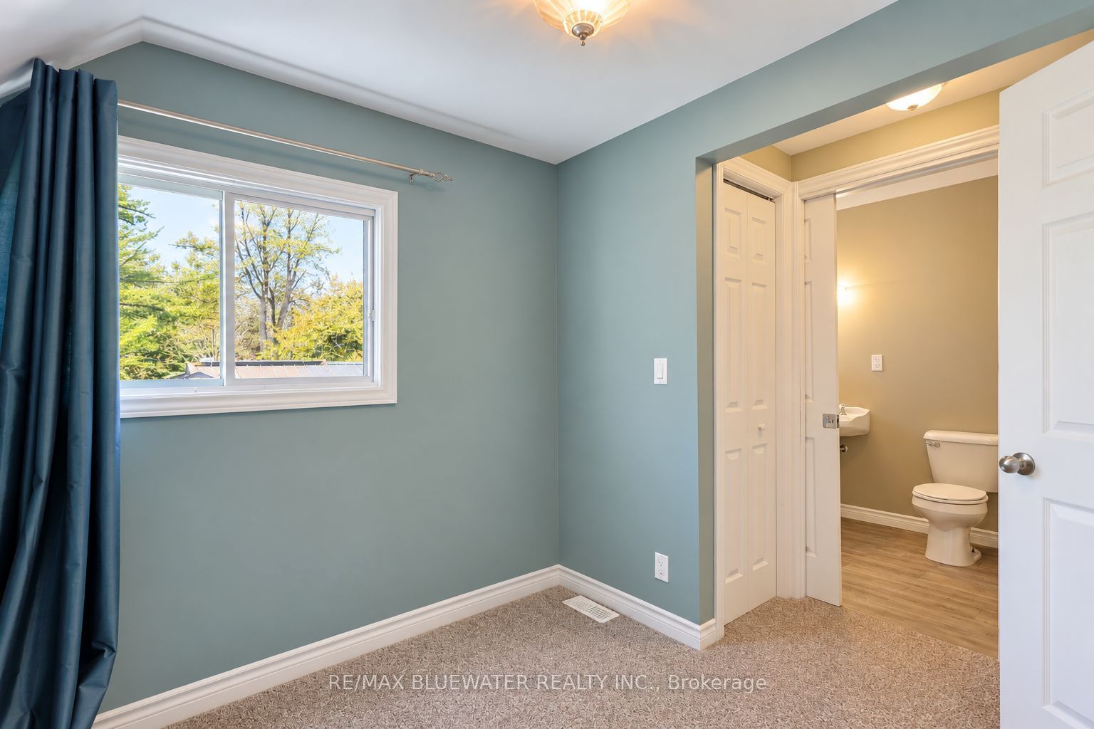10138 Edmonds Boulevard Property Photo 37