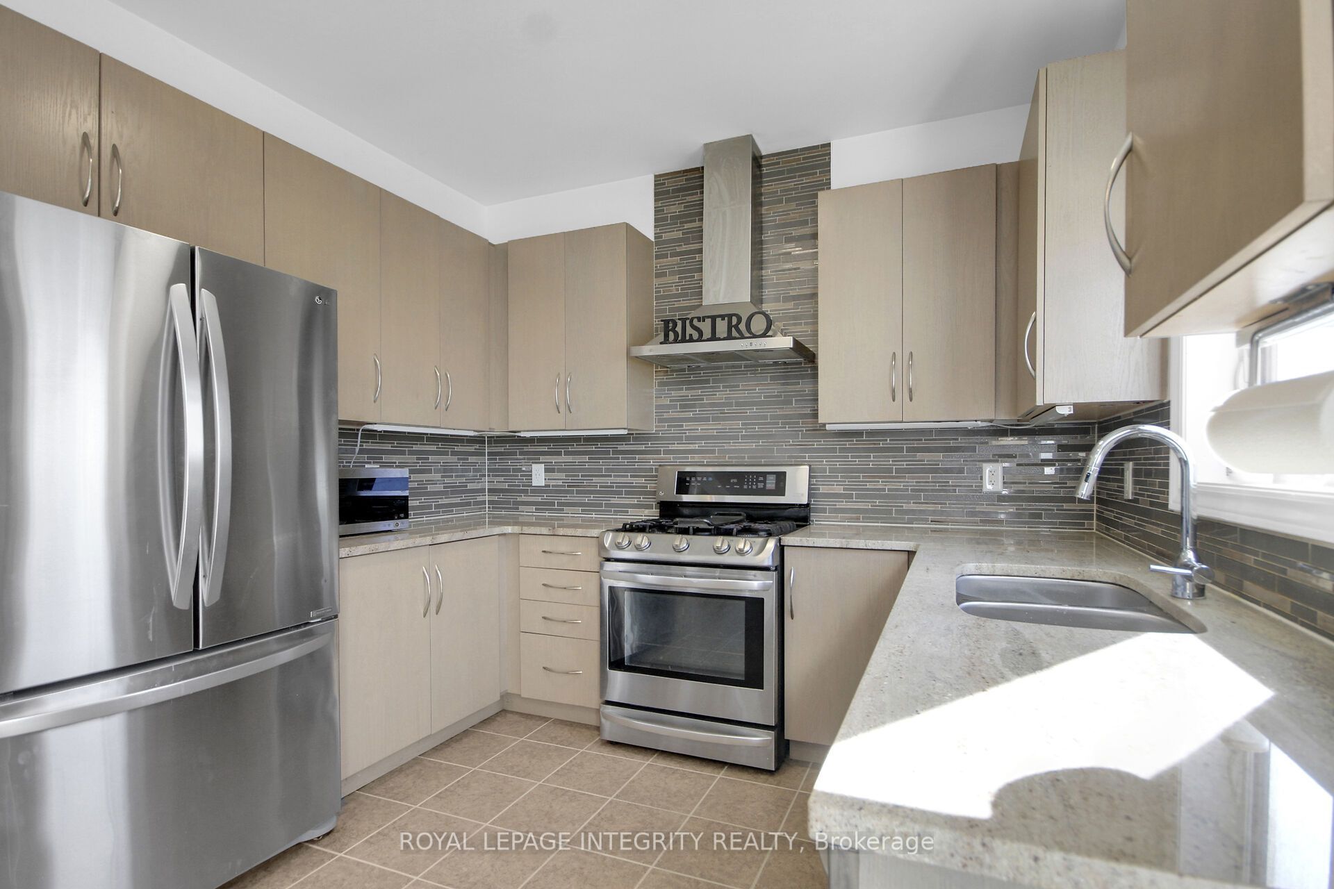 622 Silver Spruce Way Property Photo 8