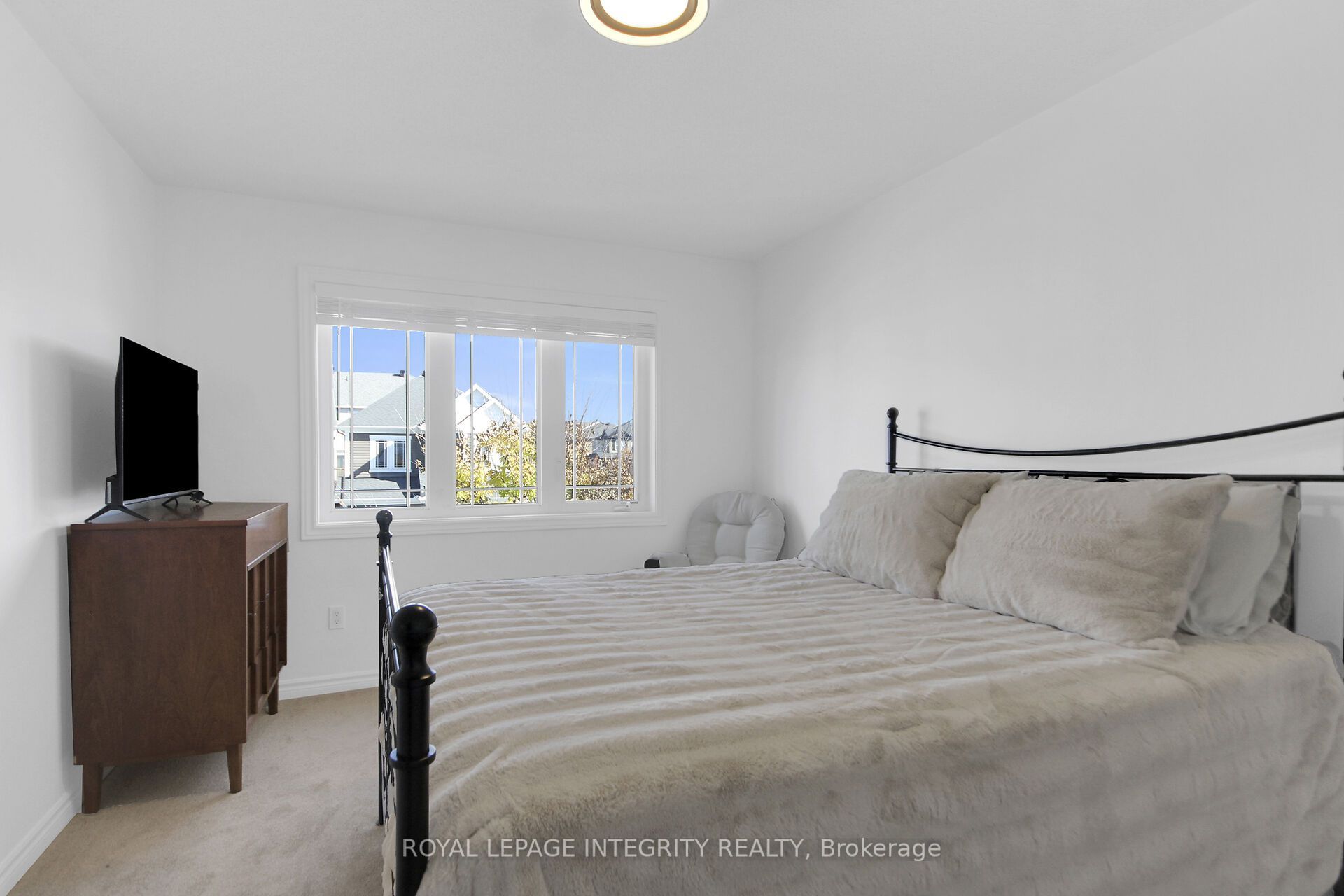 622 Silver Spruce Way Property Photo 27