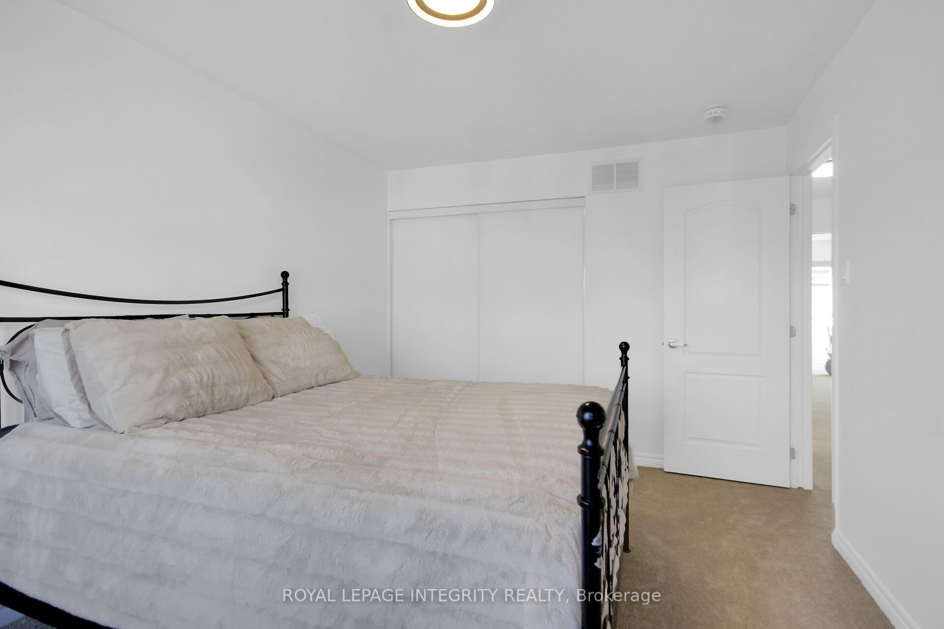 622 Silver Spruce Way Property Photo 28