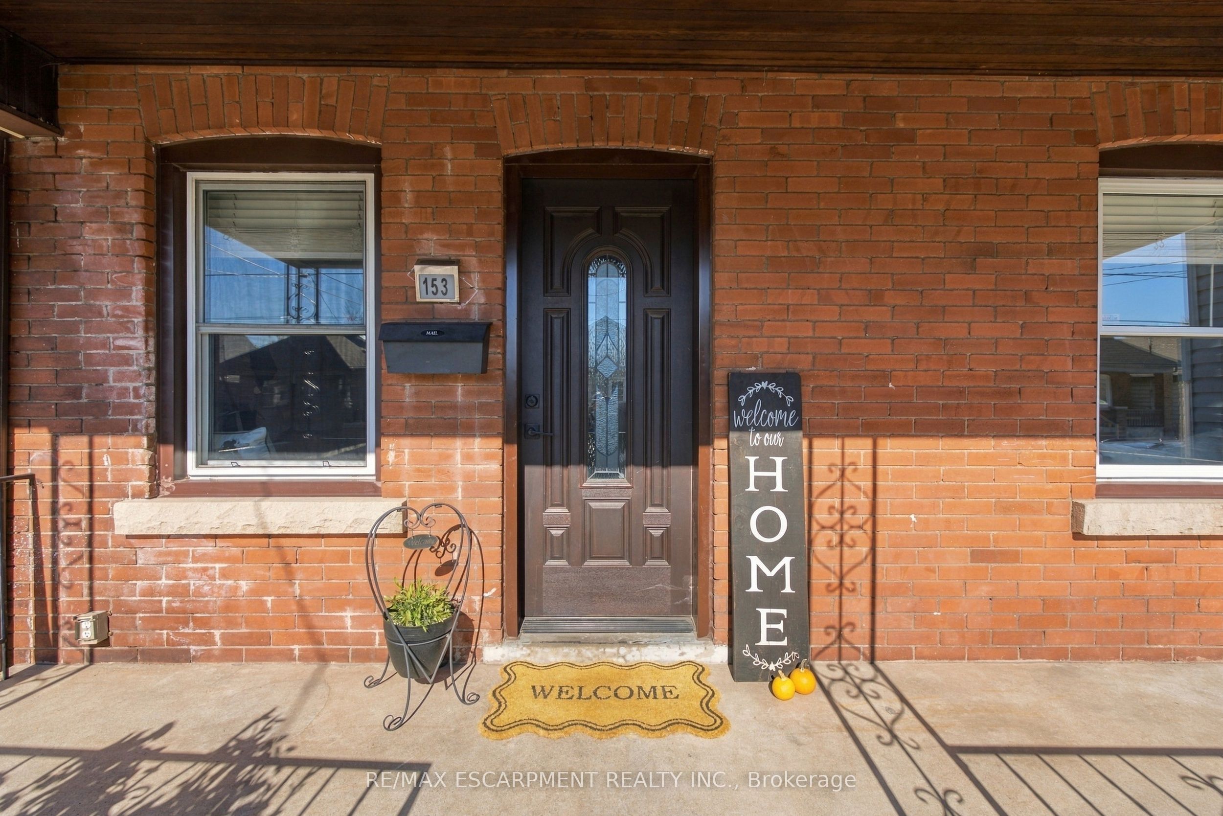 153 Albany Avenue Property Photo 5