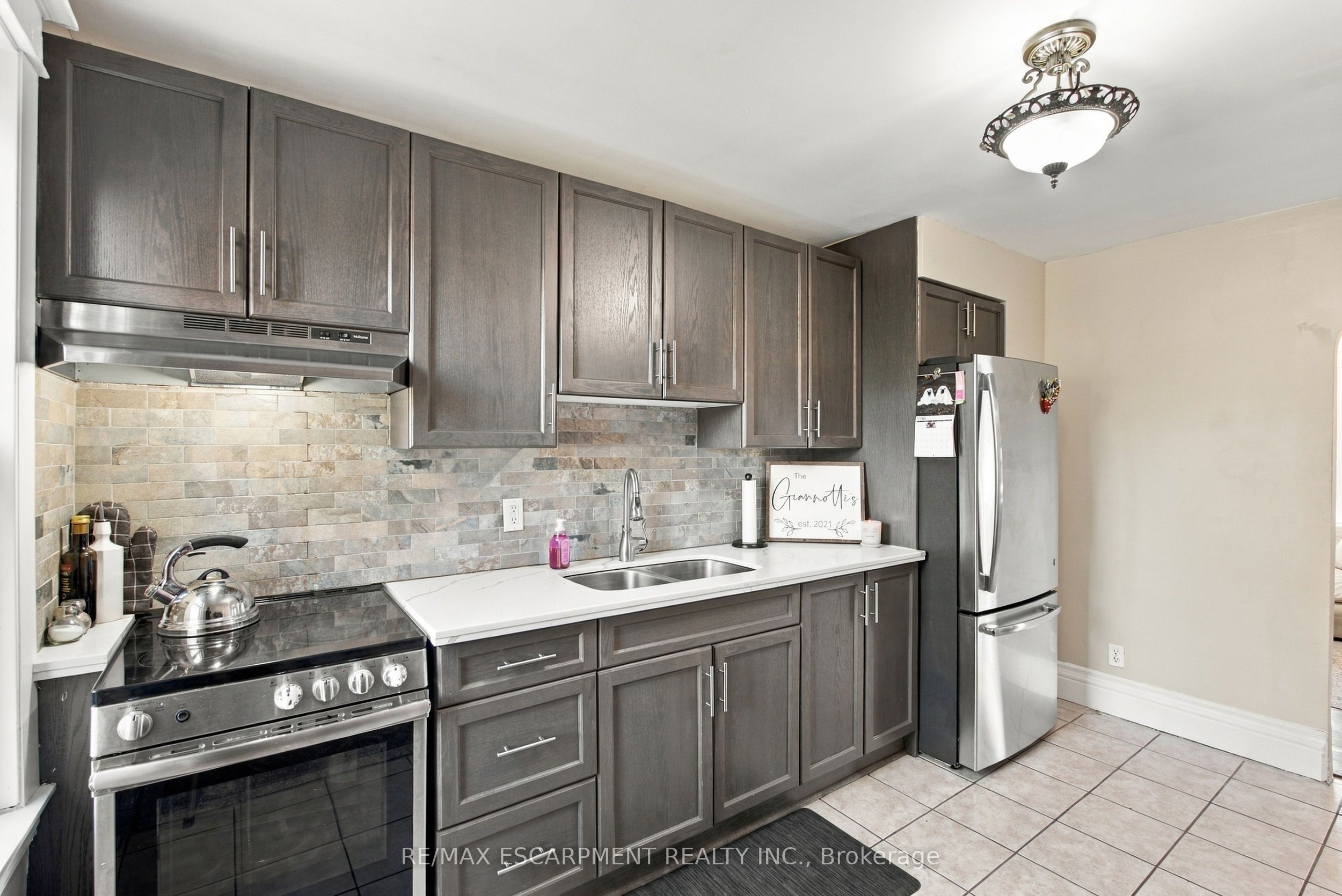 153 Albany Avenue Property Photo 14