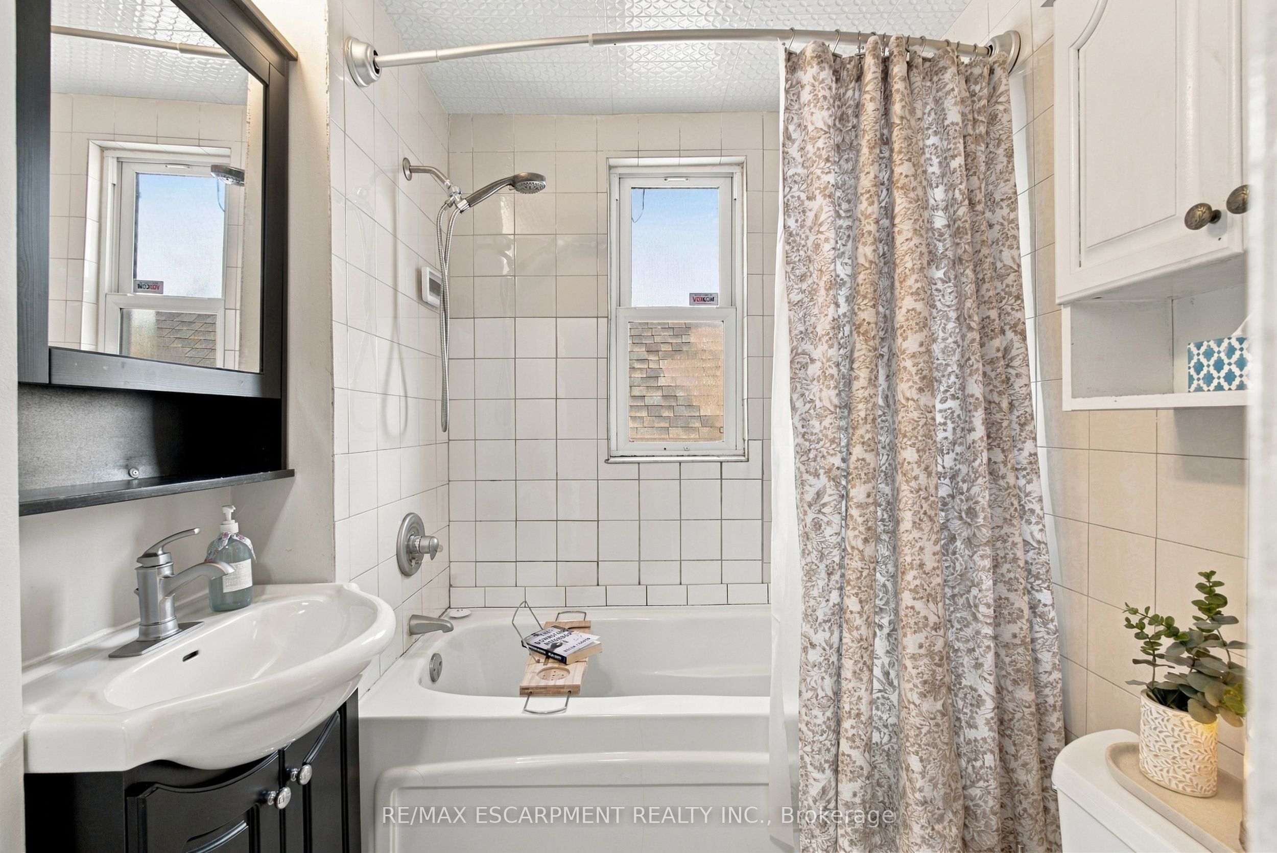 153 Albany Avenue Property Photo 19