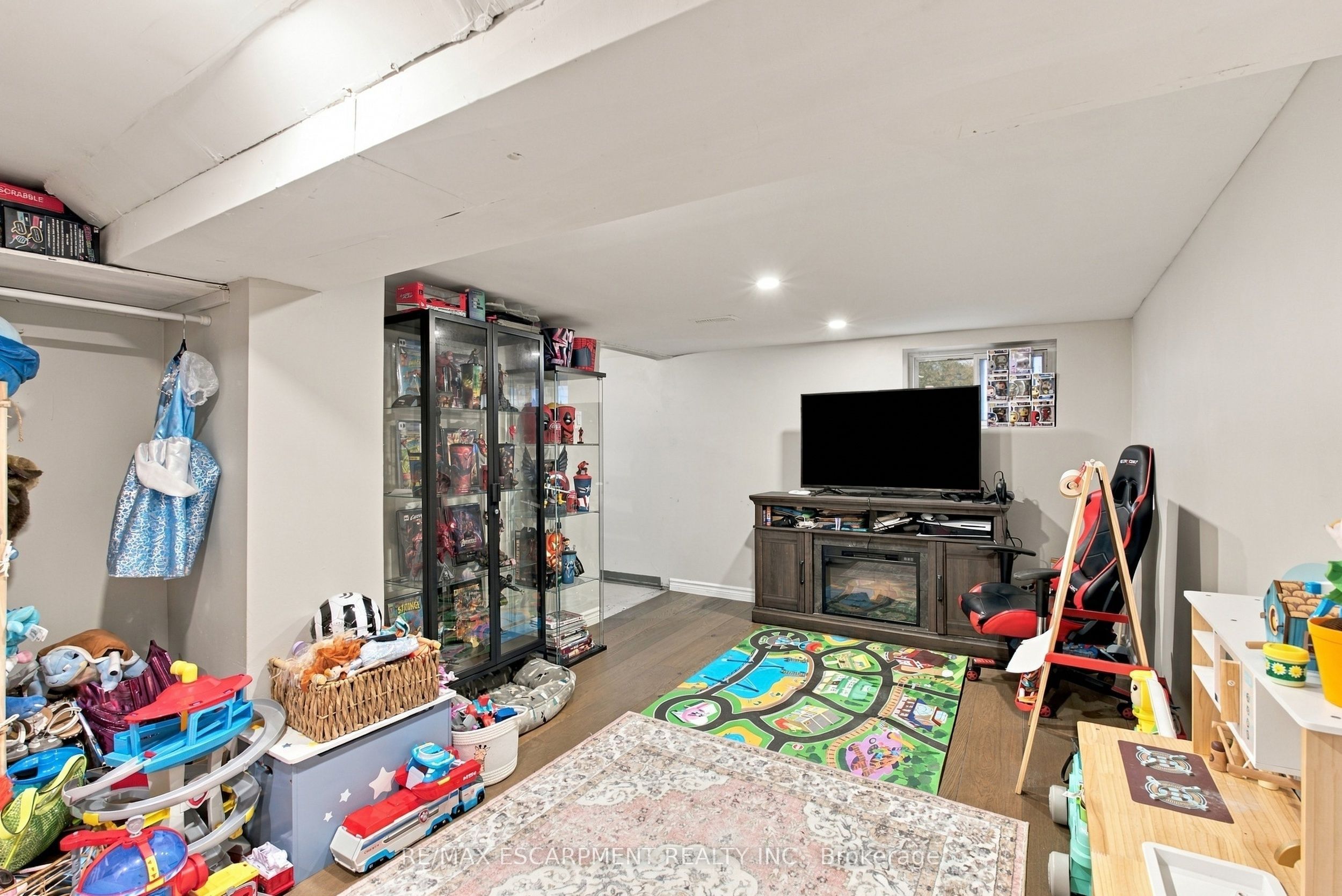 153 Albany Avenue Property Photo 21