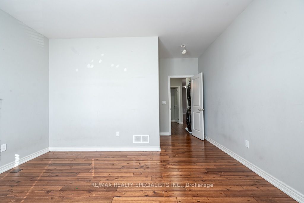 22 Elm Street Property Photo 21