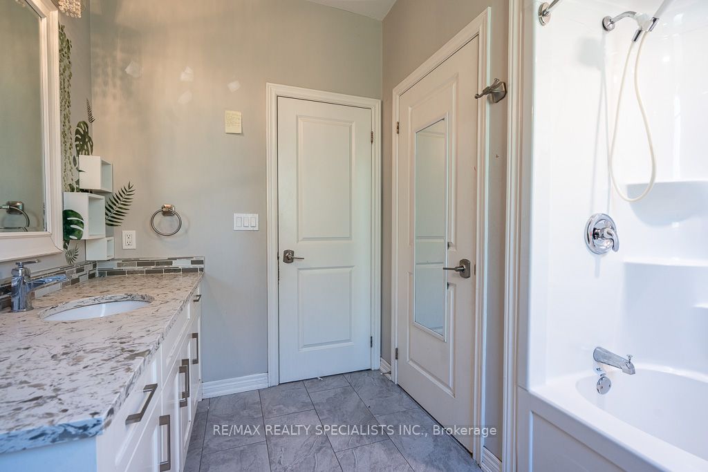 22 Elm Street Property Photo 27