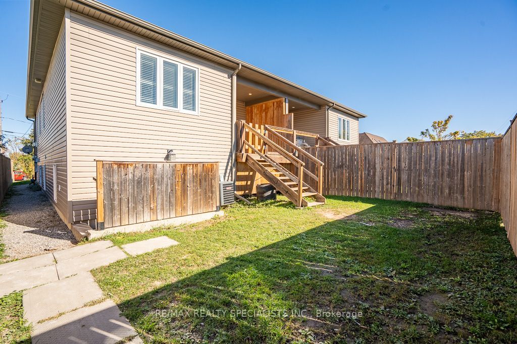 22 Elm Street Property Photo 33