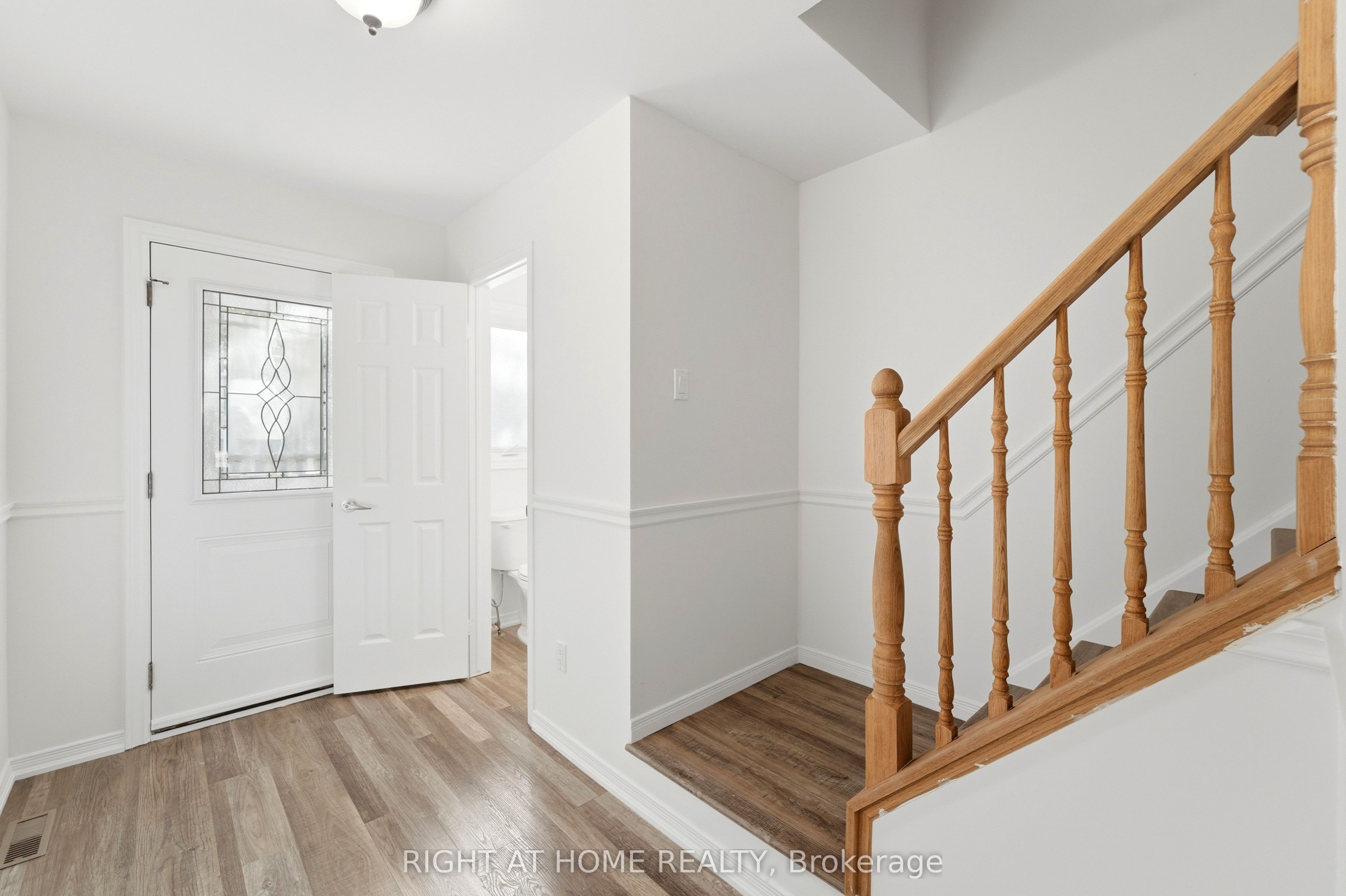 591 Eighth E 13 Property Photo 3