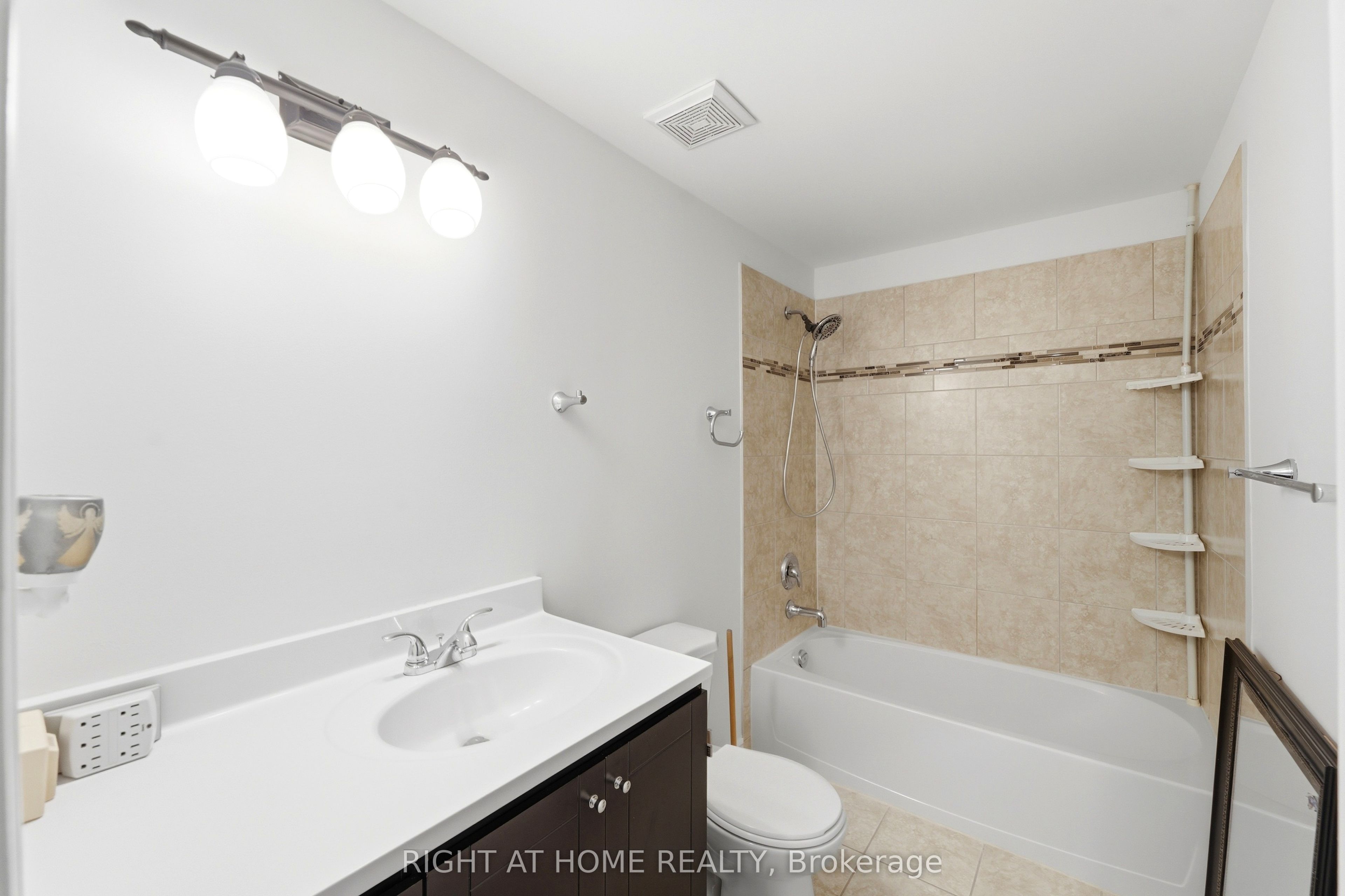 591 Eighth E 13 Property Photo 24