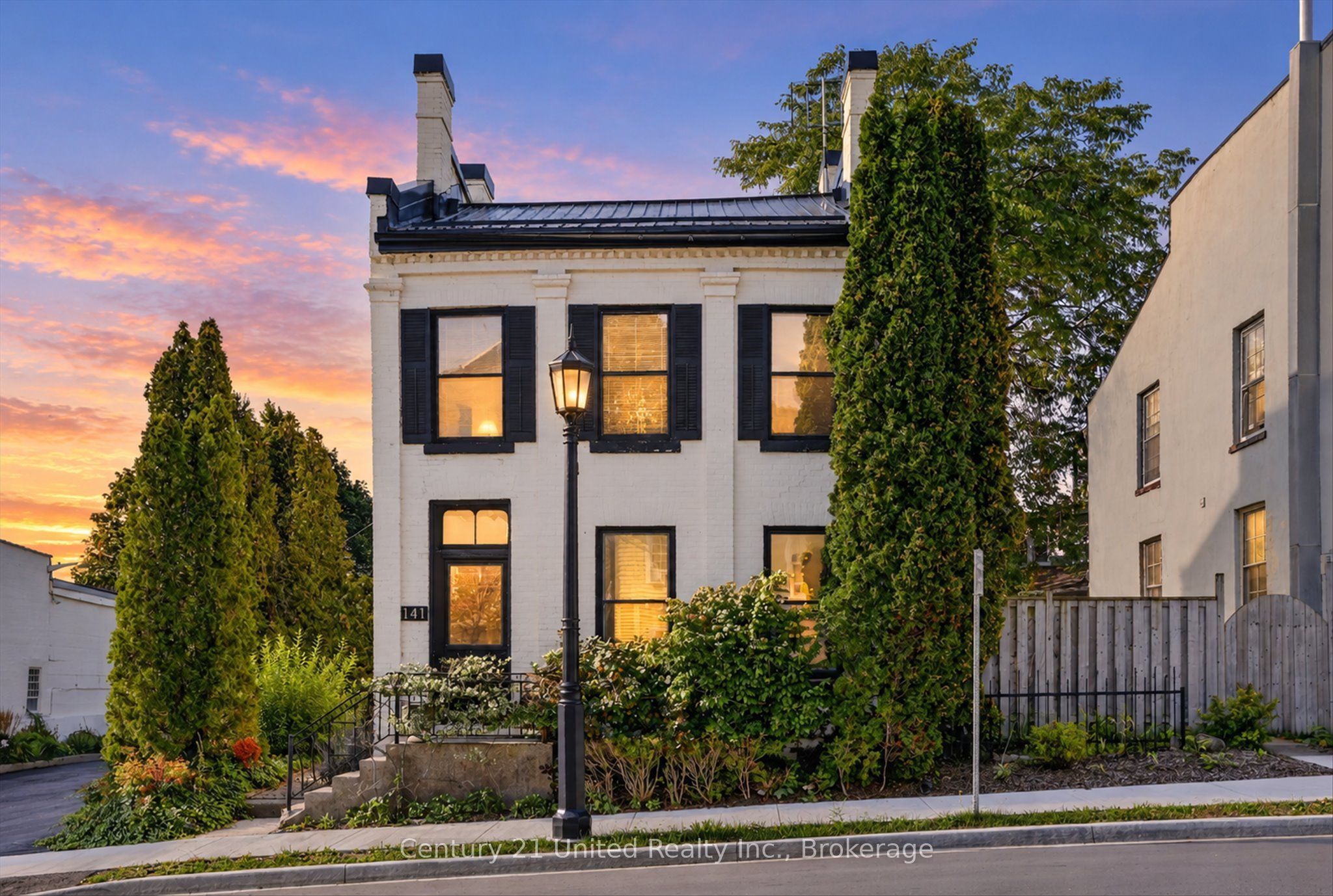 141 Walton Street Property Photo 1