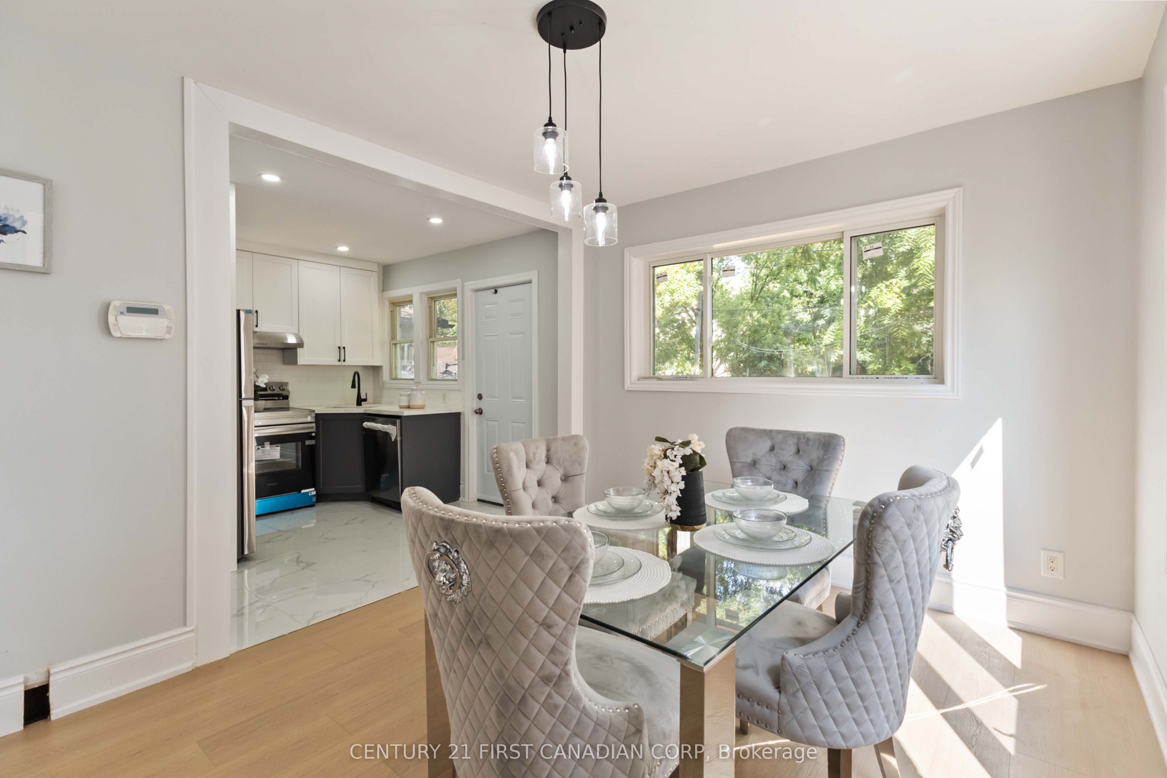122 Windsor Crescent Property Photo 8