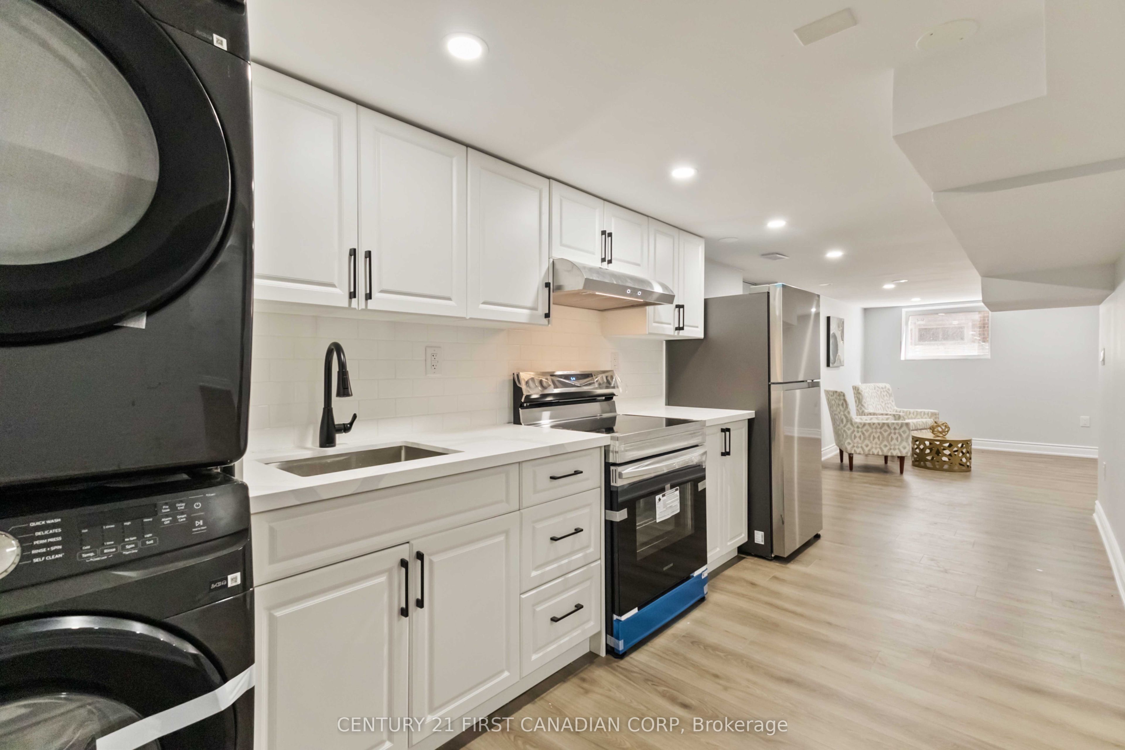 122 Windsor Crescent Property Photo 22