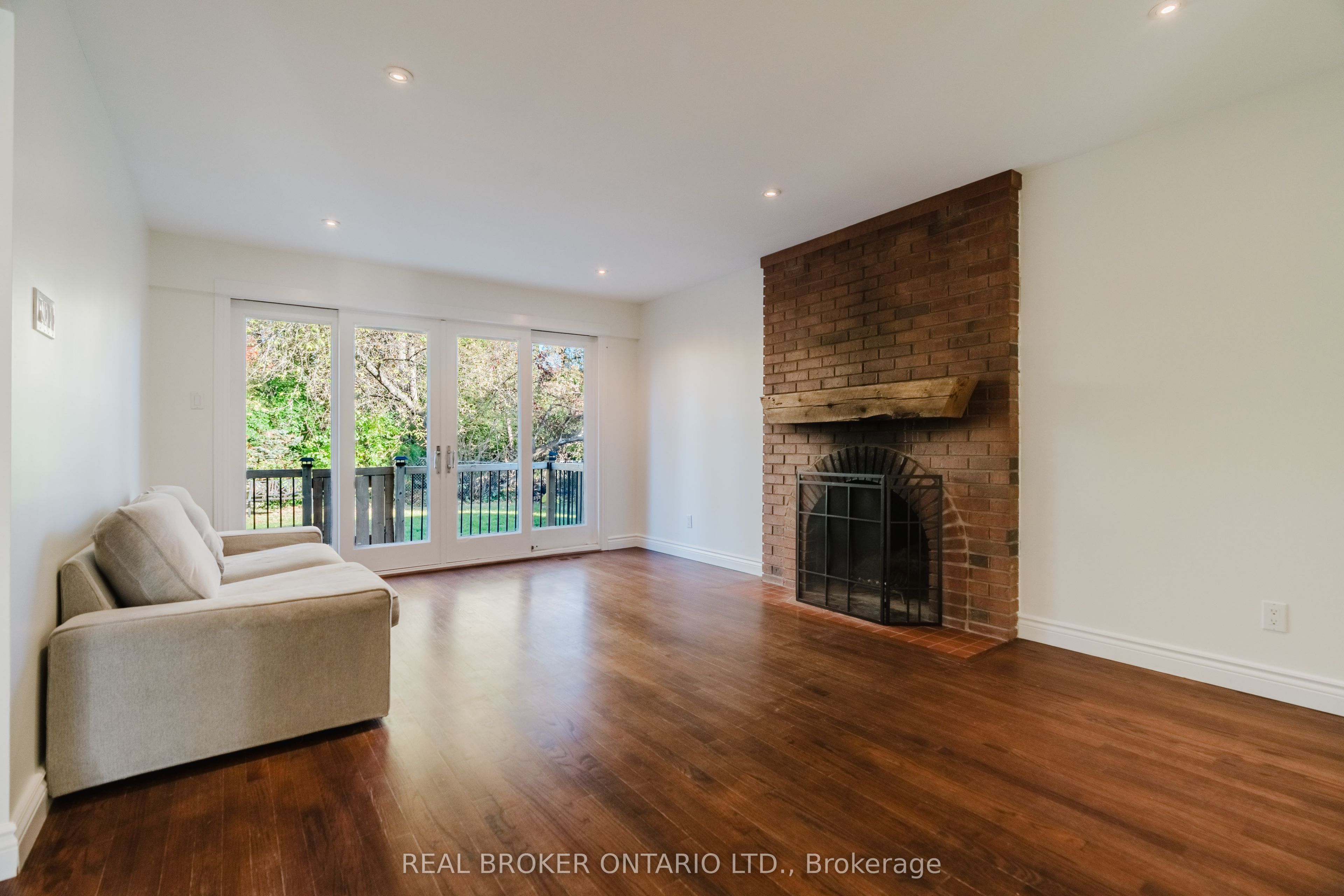 905 Plante Drive Property Photo 15