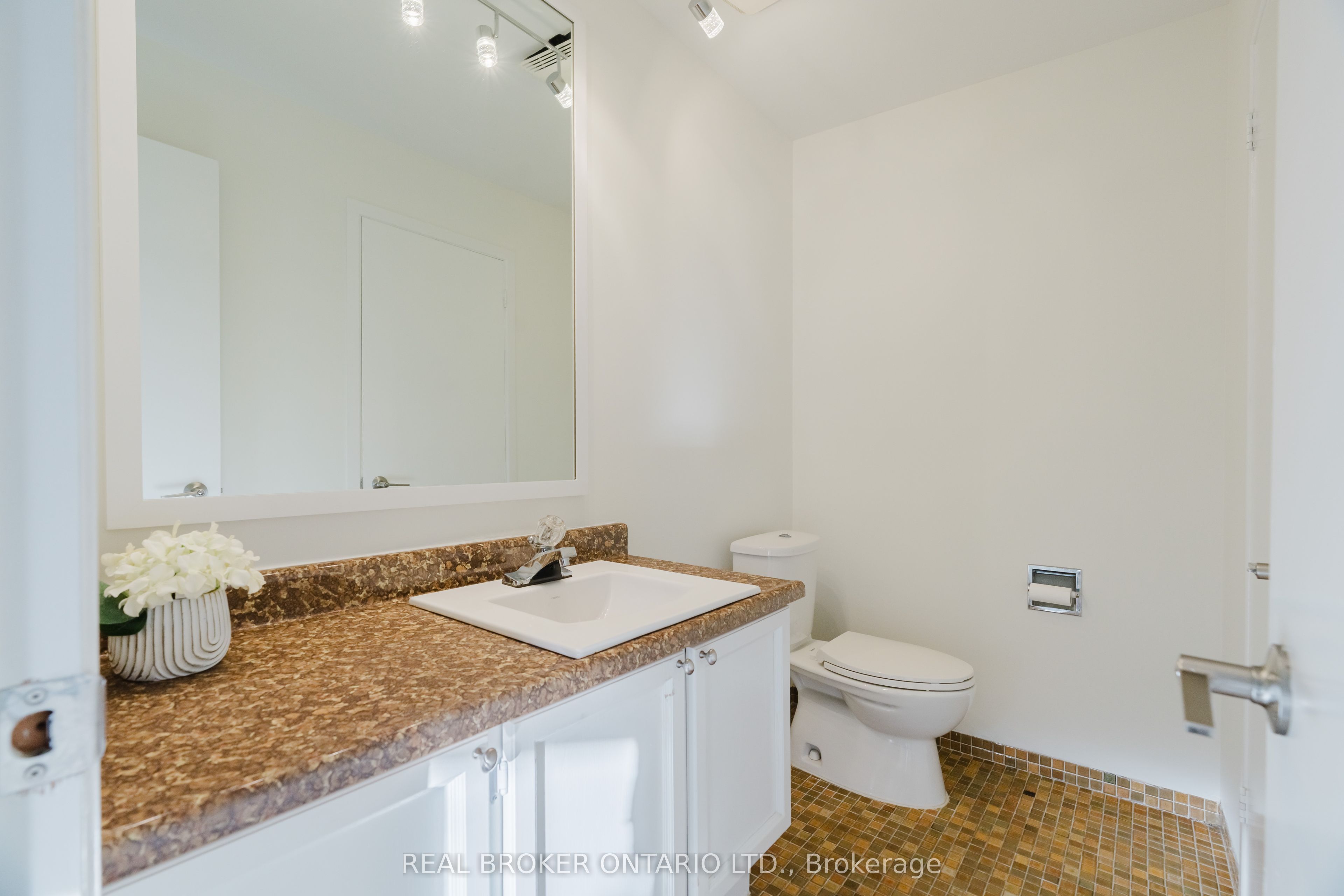 905 Plante Drive Property Photo 18