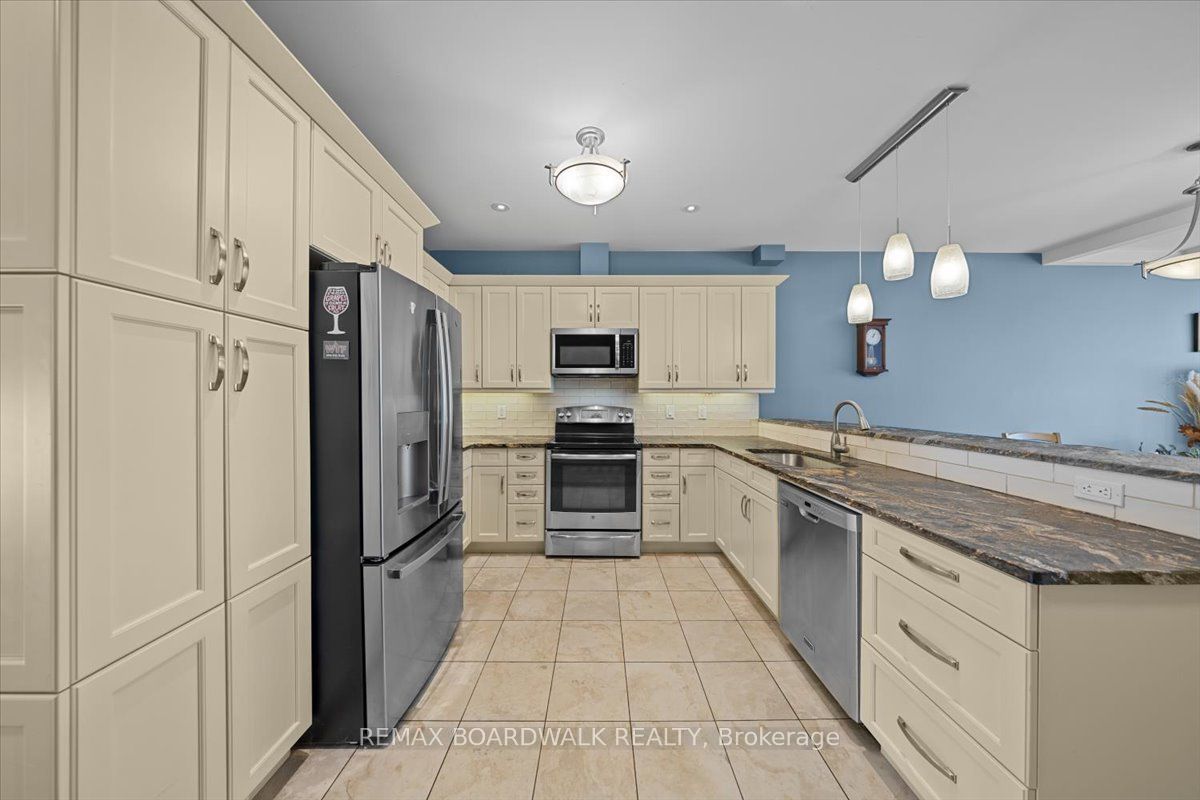 131 Elizabeth Street Property Photo 20