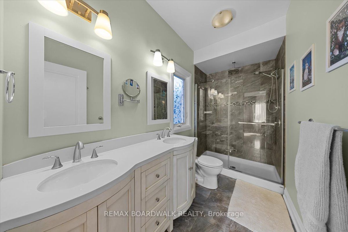 131 Elizabeth Street Property Photo 27