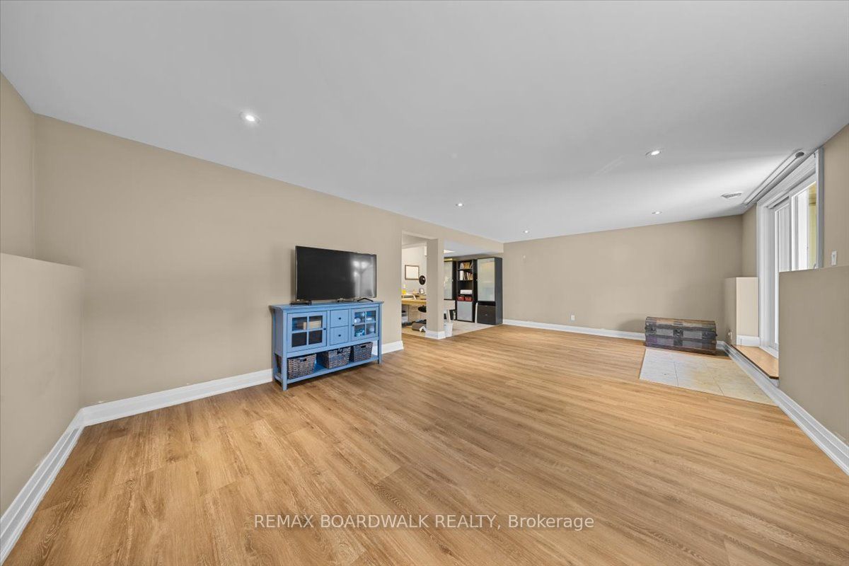 131 Elizabeth Street Property Photo 34