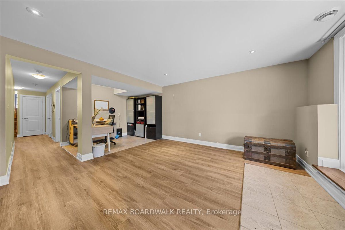 131 Elizabeth Street Property Photo 36