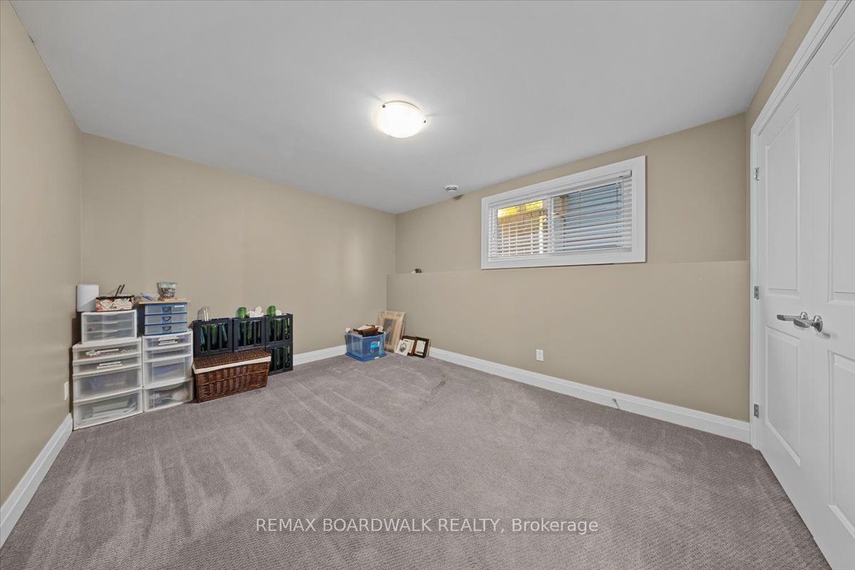 131 Elizabeth Street Property Photo 38