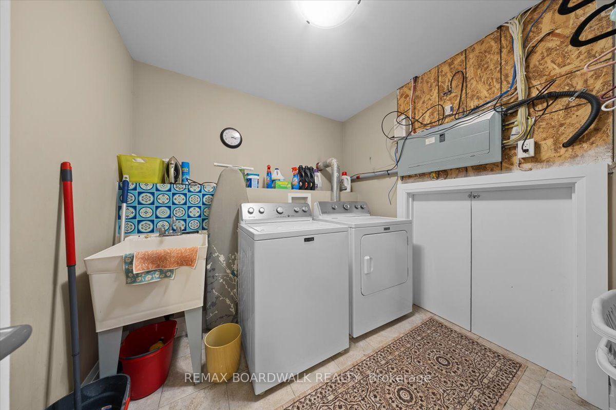131 Elizabeth Street Property Photo 41