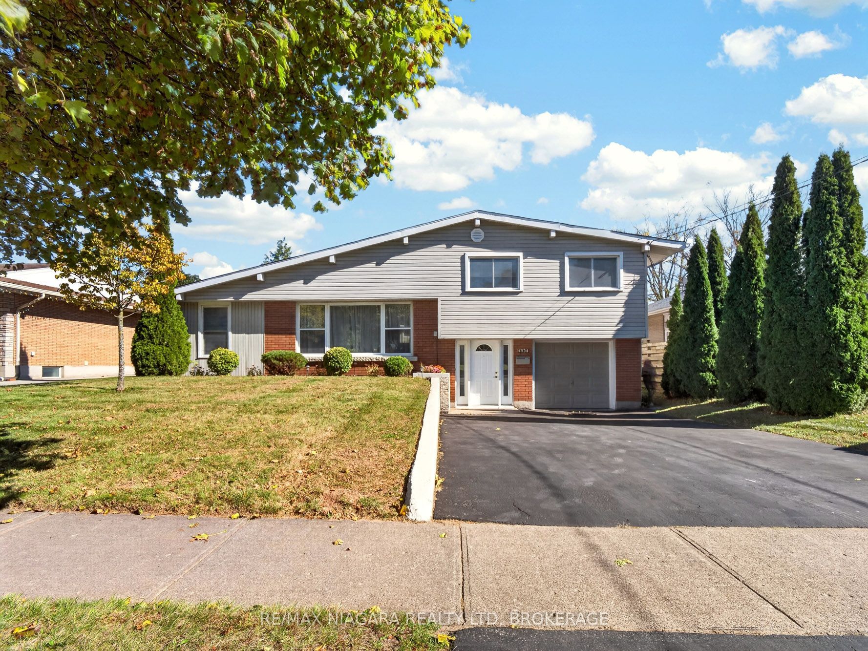 4534 Pettit Avenue Property Photo 1