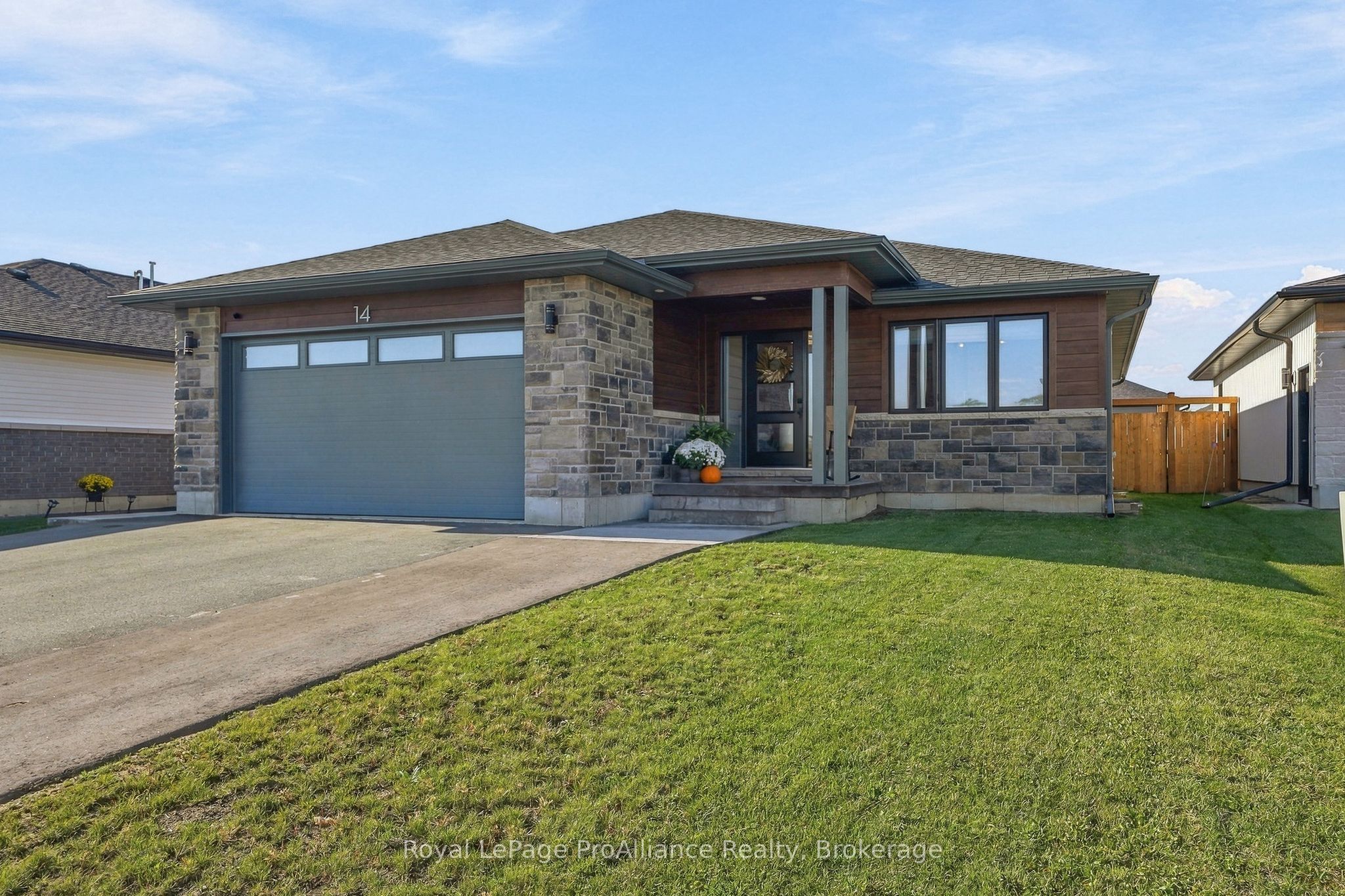 14 Horton Court Property Photo 1