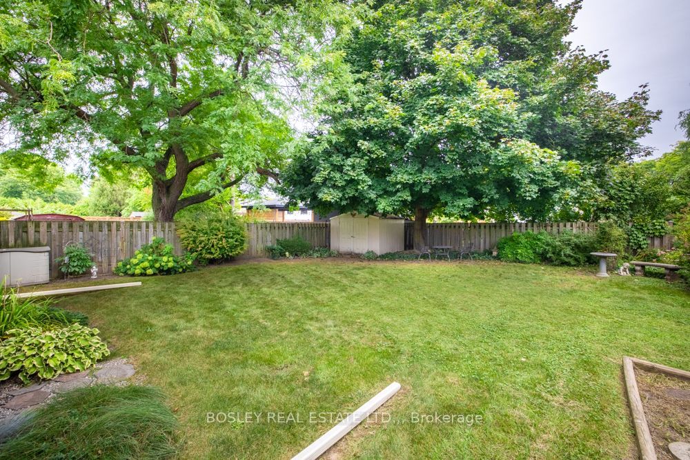 14 Ameer Drive Property Photo 33