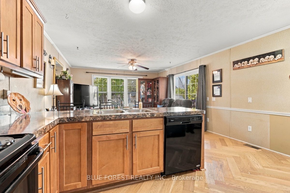 3100 Dorchester Road 41 Property Photo 15