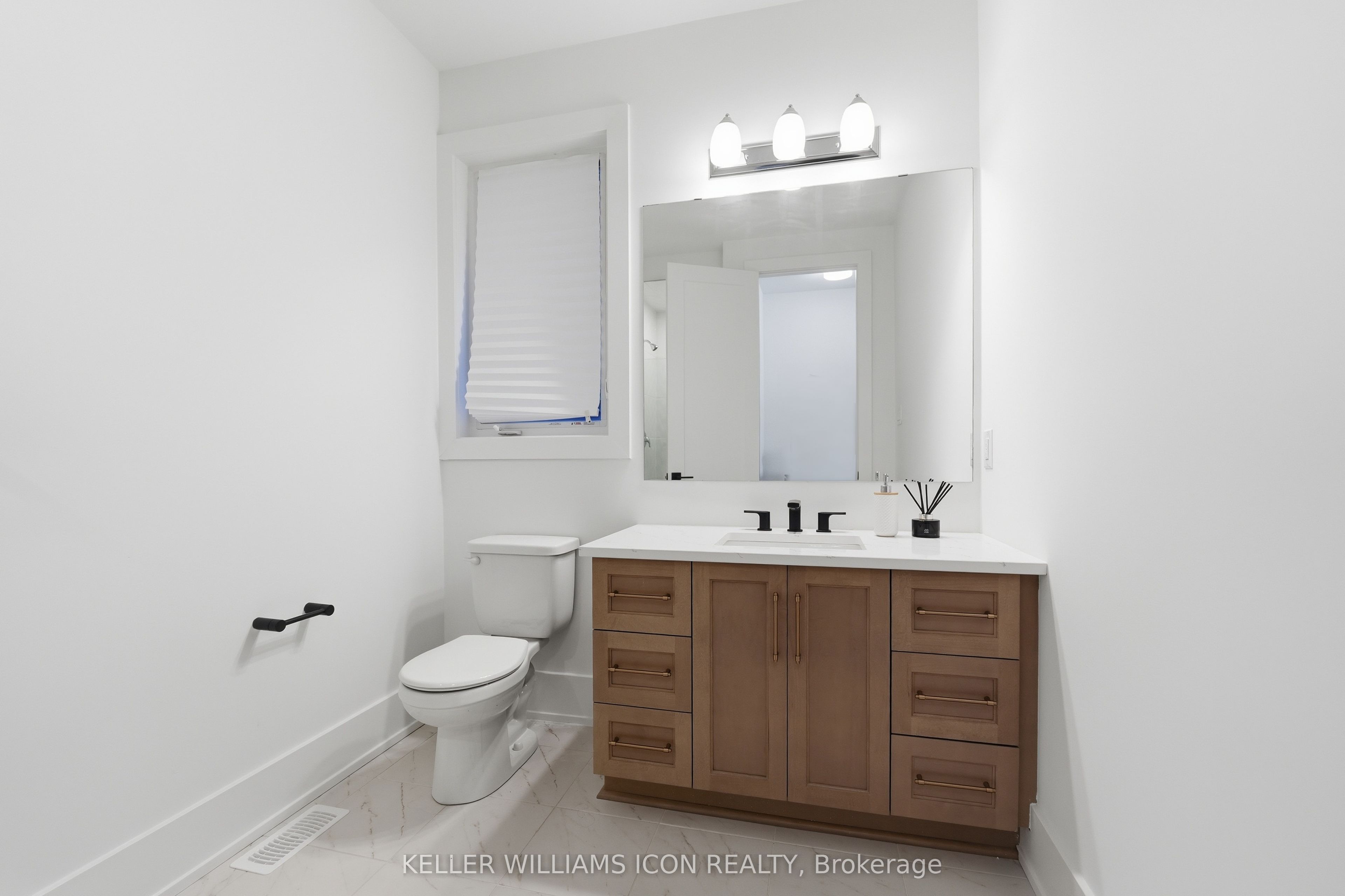 711 Fenwick Way Property Photo 29