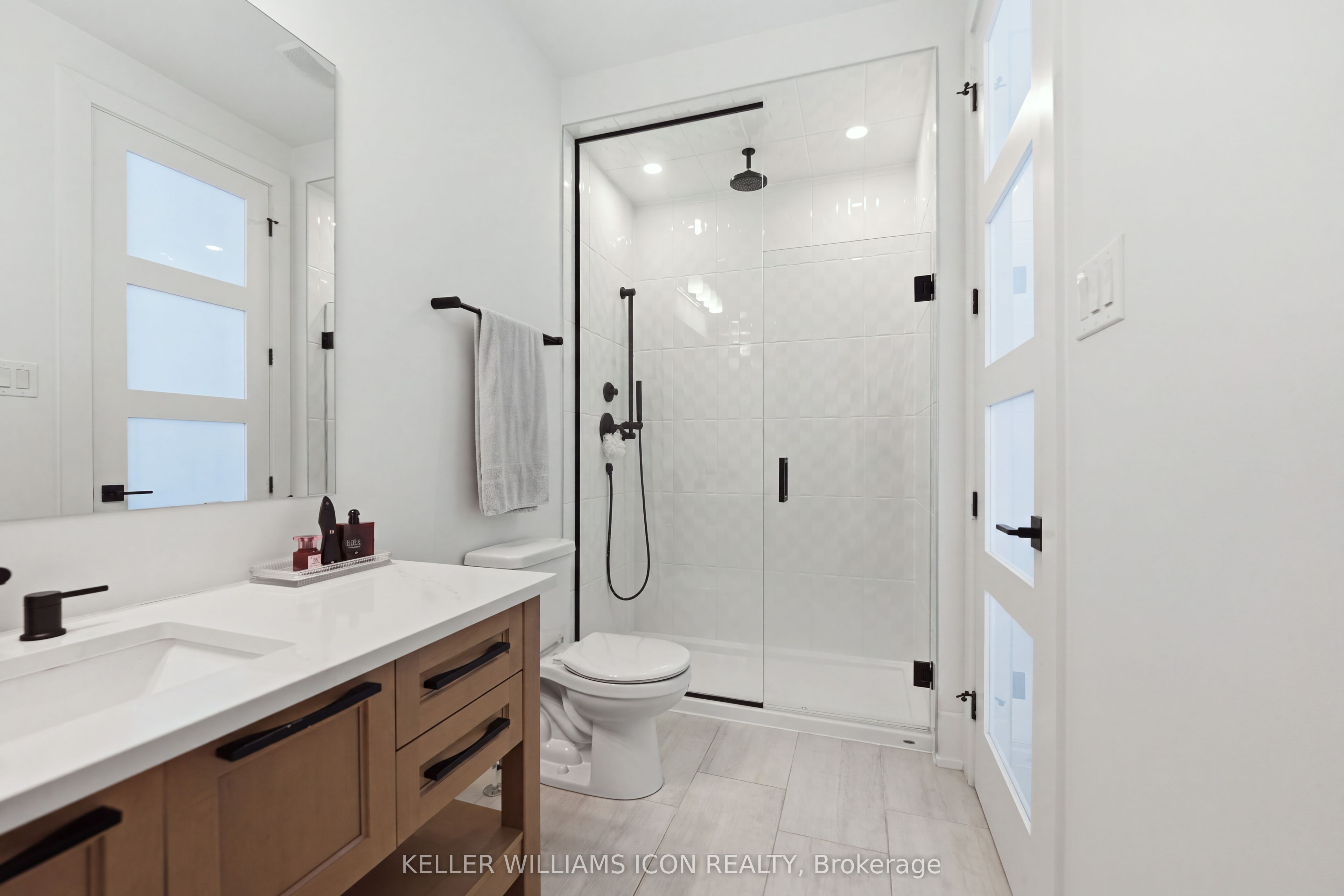 711 Fenwick Way Property Photo 38