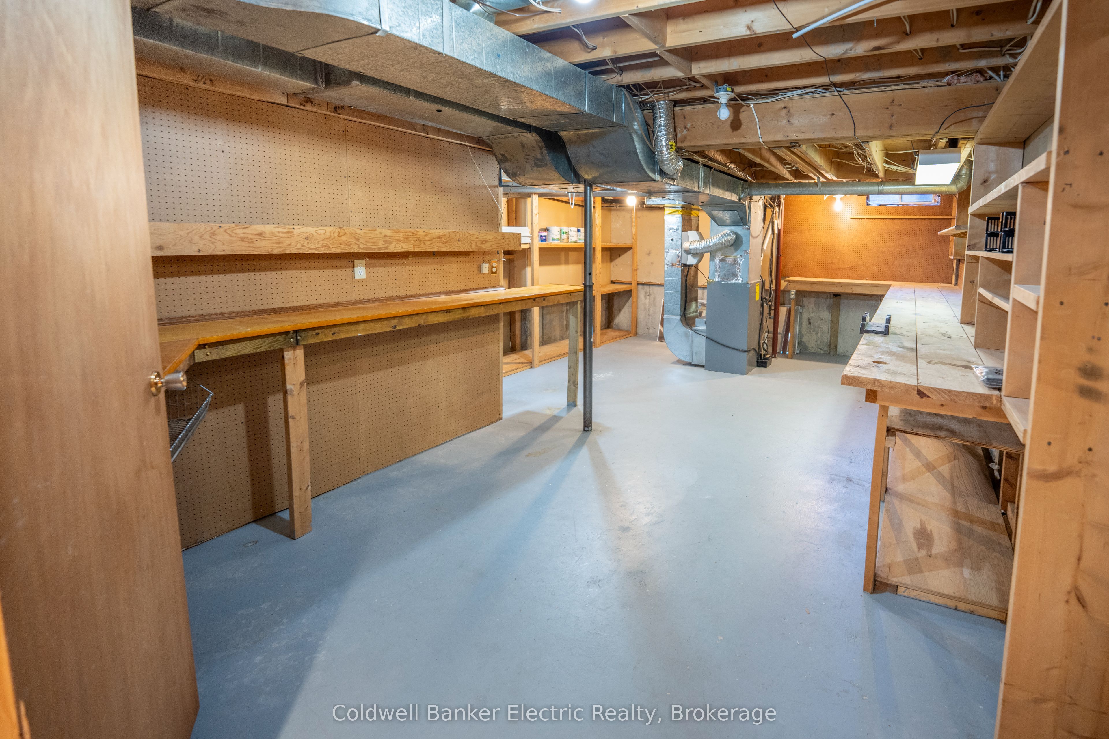 958 Smithside Court Property Photo 22