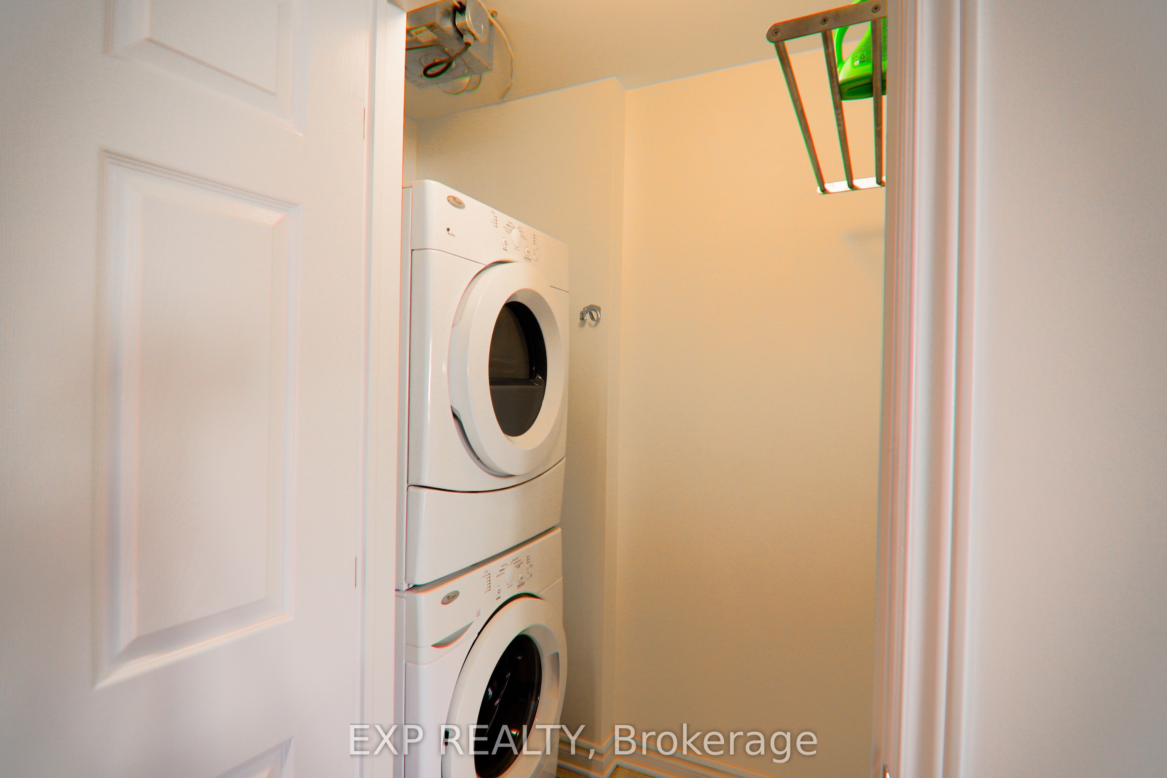 137 Harthill Way C Property Photo 8