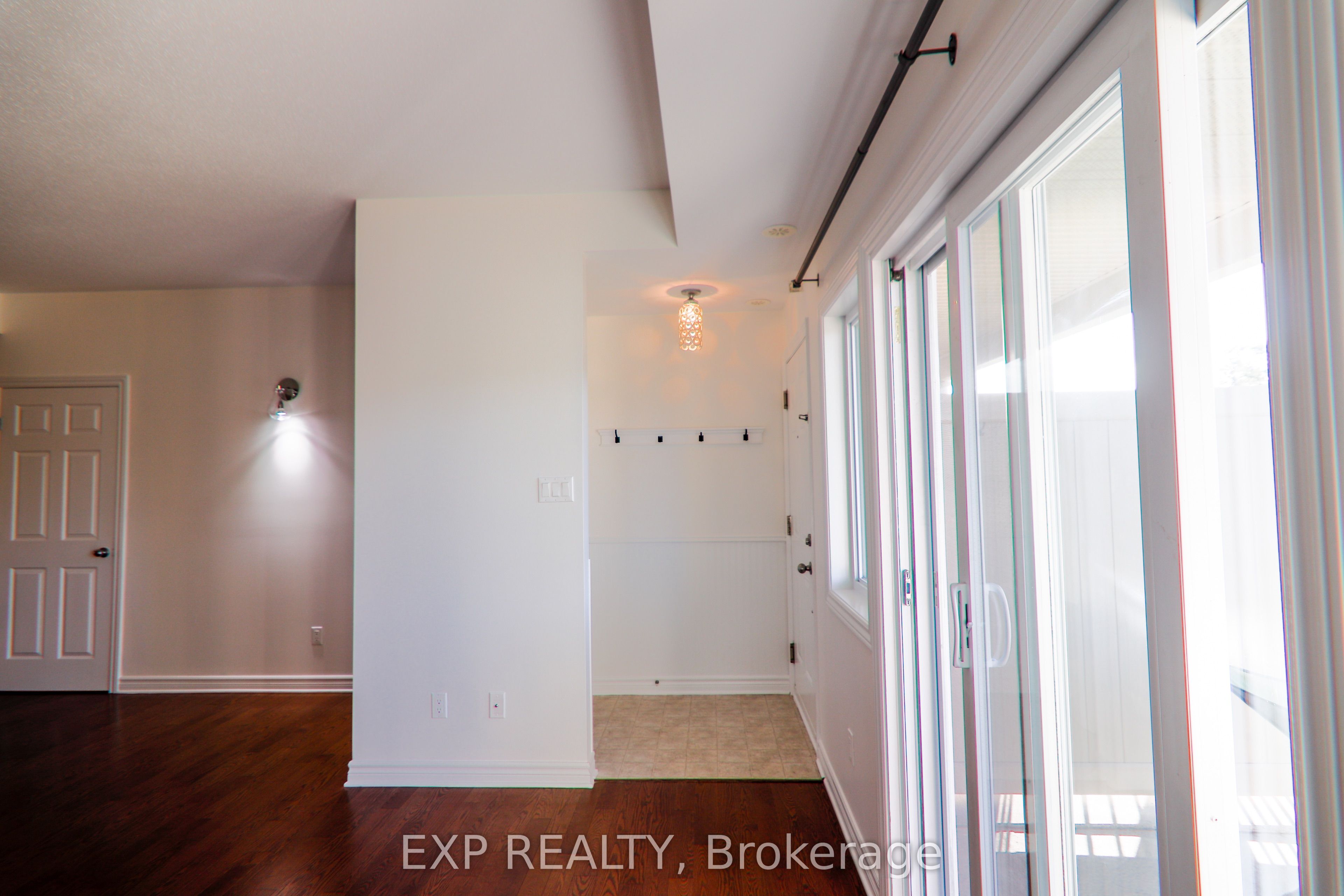 137 Harthill Way C Property Photo 9