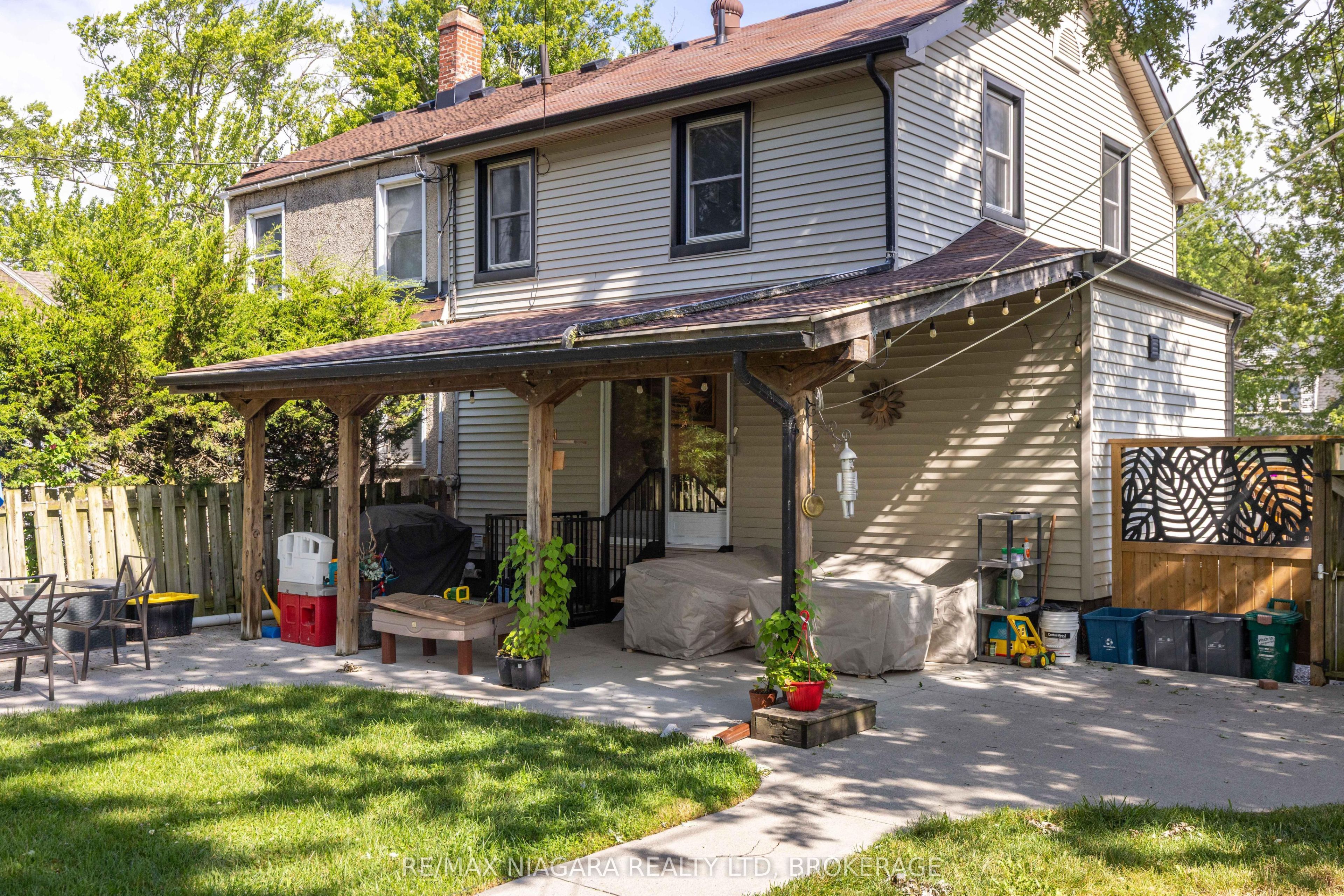 93 First Street Property Photo 24